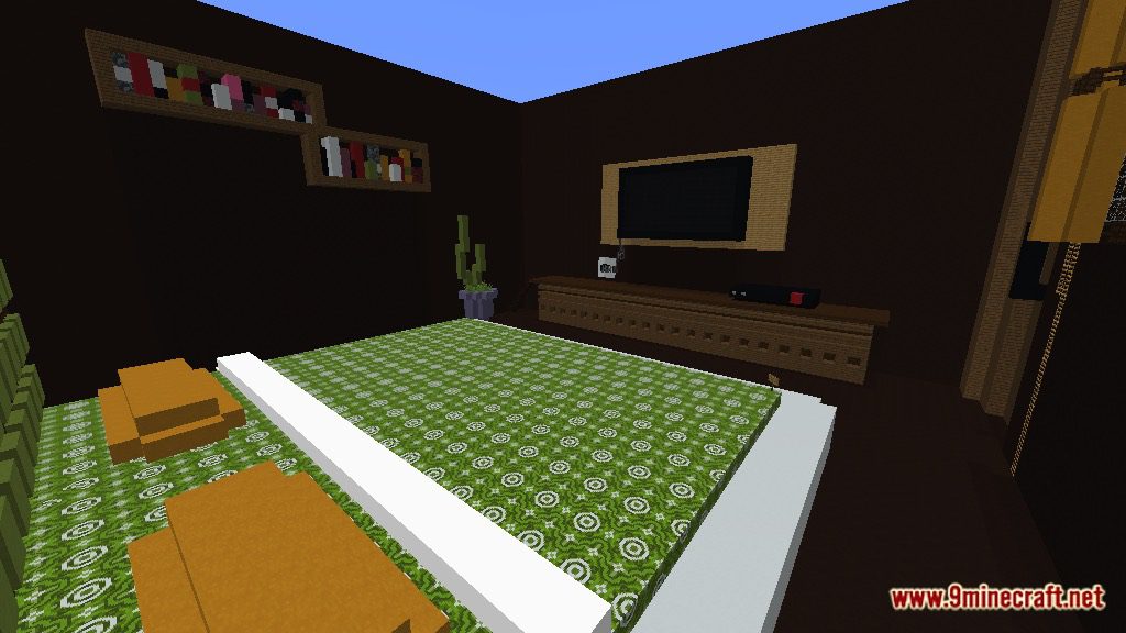 Find One Button Huge House Map Screenshots (3)