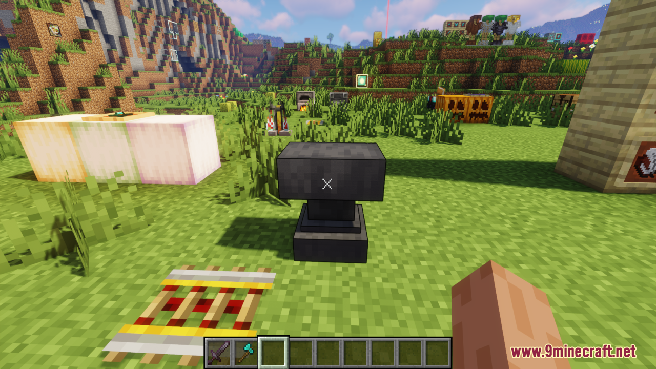 An X-Shaped Crosshair Resource Pack Screenshot 8 Player looking at an anvil using the x shaped crosshair pack