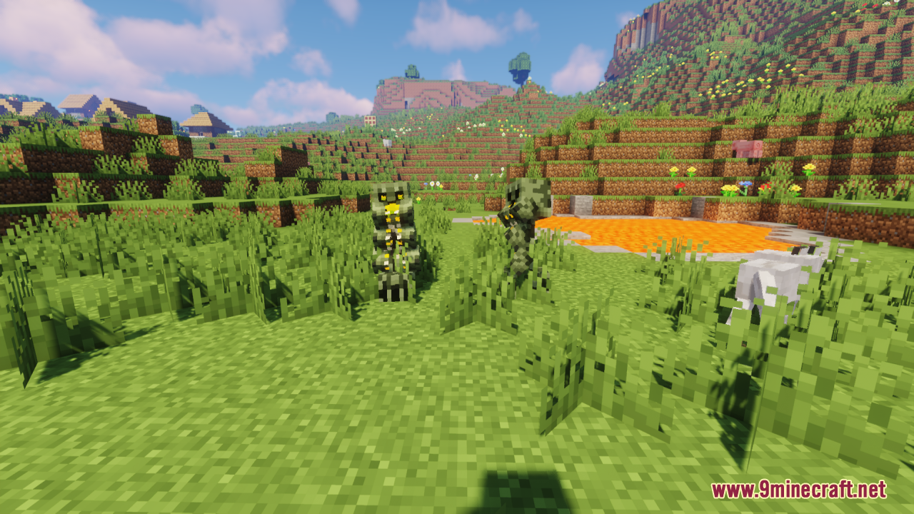 Custom creeper models from Blues Mimic Creepers in a grassy field