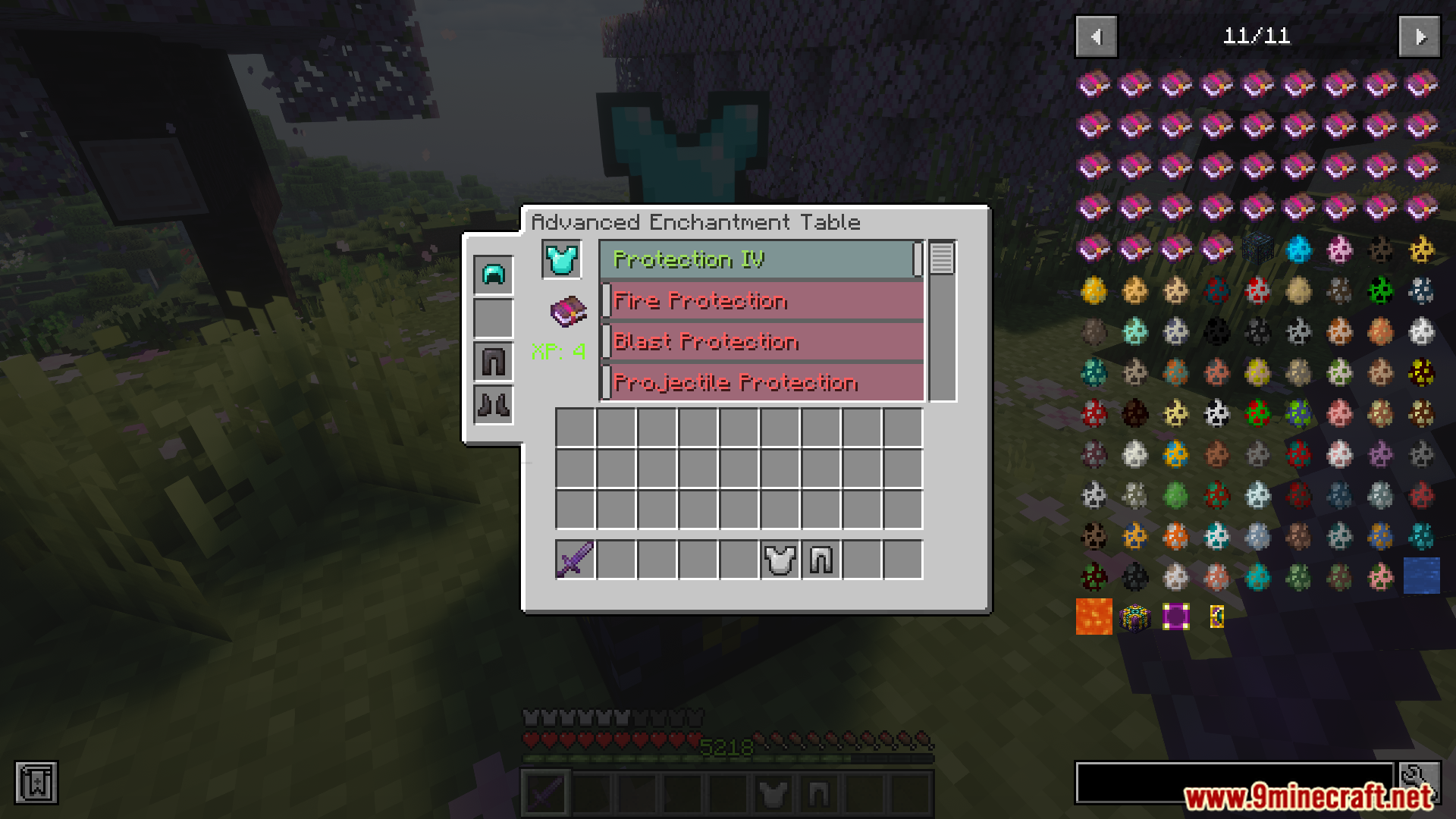 Selecting protection enchantment for diamond chestplate in Enchanting Plus Modern Edition