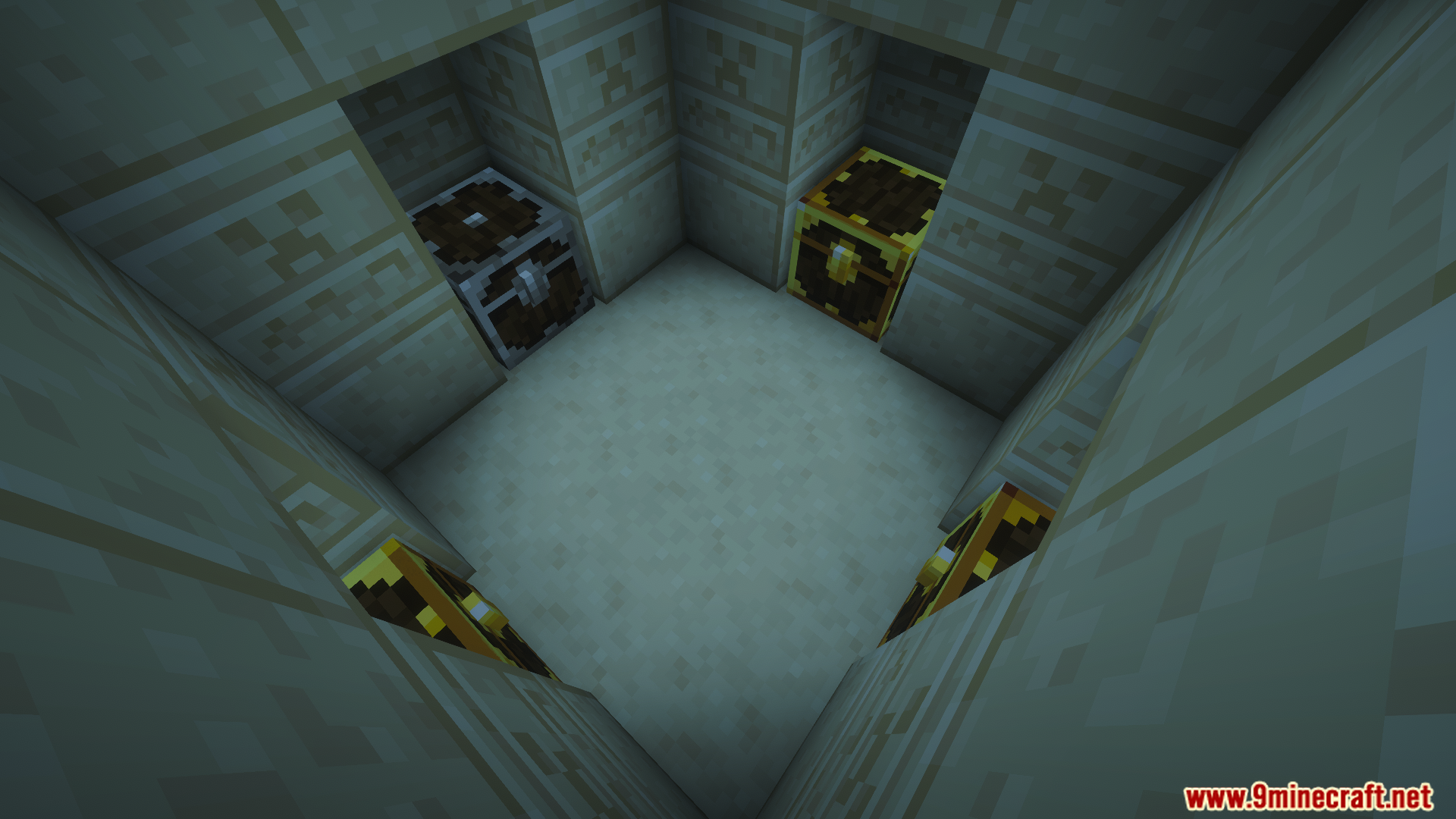 A mix of regular and Lootr chests in a desert temple