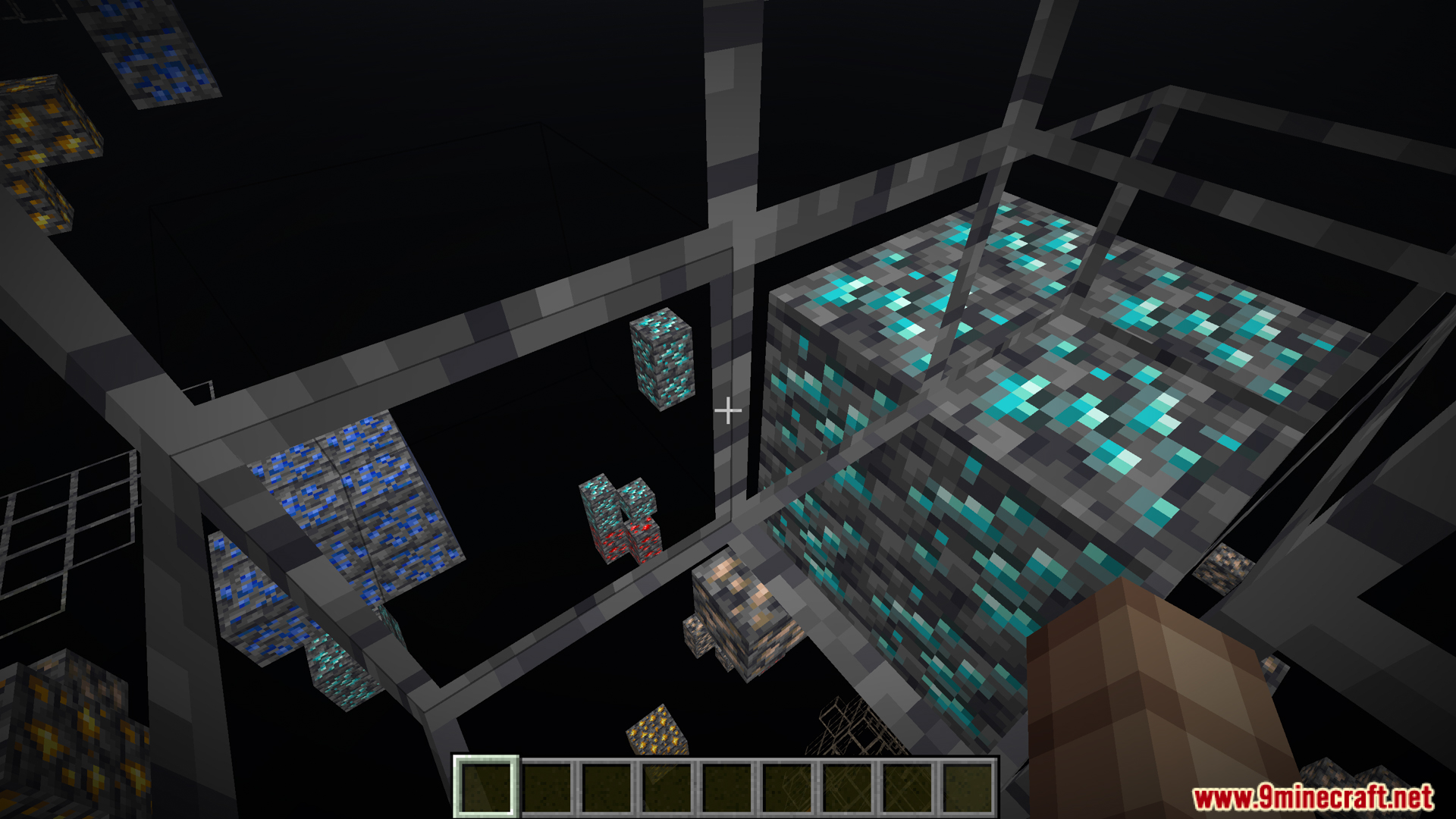 Large cluster of diamond ores exposed by an Xray texture pack