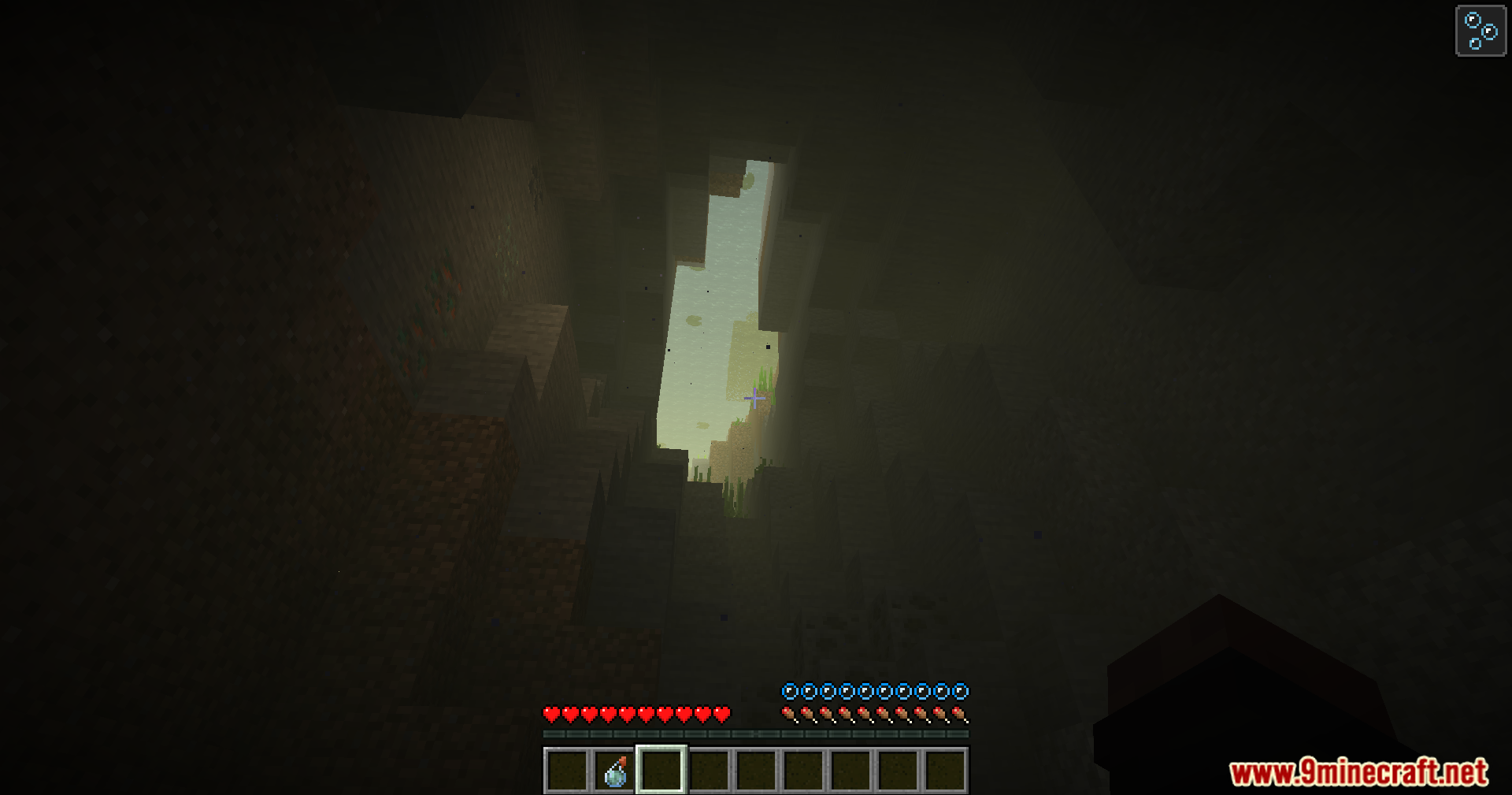 Beyond Oxygen Fix Mod Screenshot 8 A view looking up from a deep underwater ravine