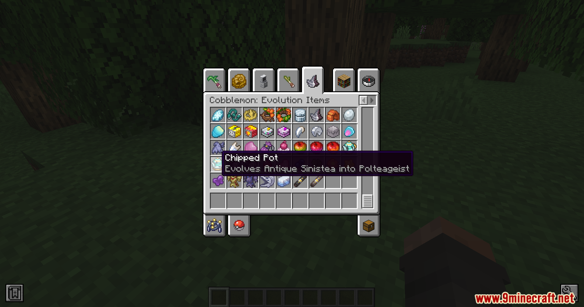 Cobblemon CRZ Moves Pokemon Mod Screenshot 7 Player viewing the chipped pot in the evolution items creative inventory menu