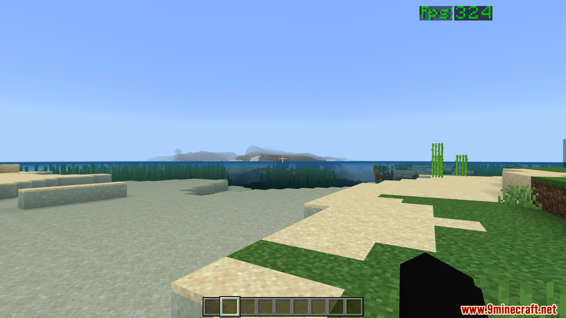 CraftStudios Better FPS Texture Pack Screenshot 2 gameplay view displaying a high fps counter and static water to reduce lag
