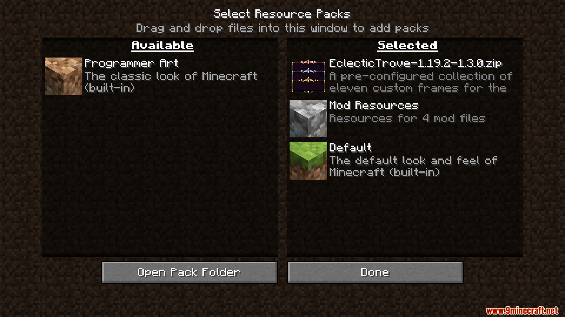 Selecting the Eclectic Trove resource pack in the game menu