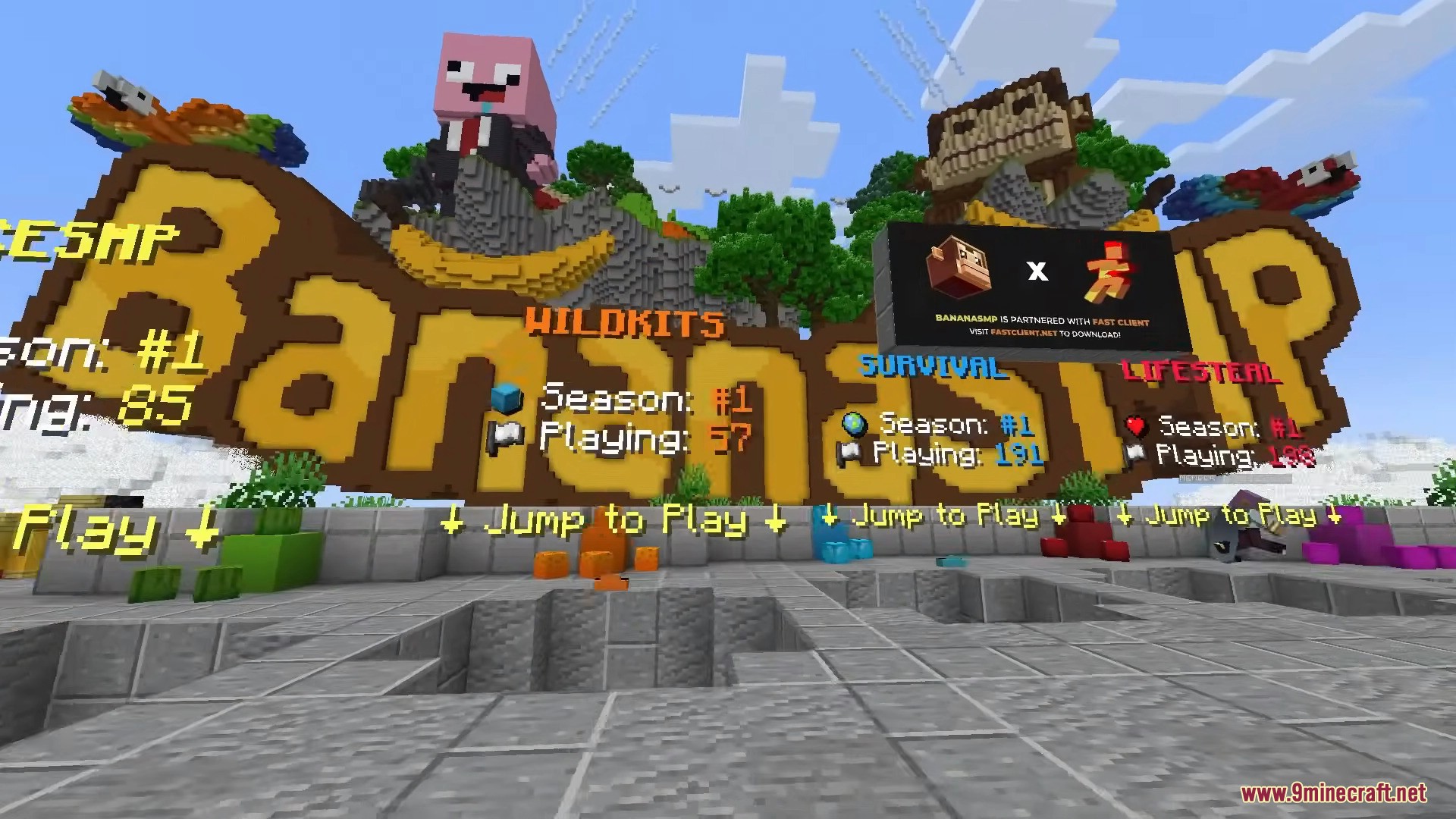 A popular multiplayer server lobby advertising its partnership with the performance-enhancing client to players