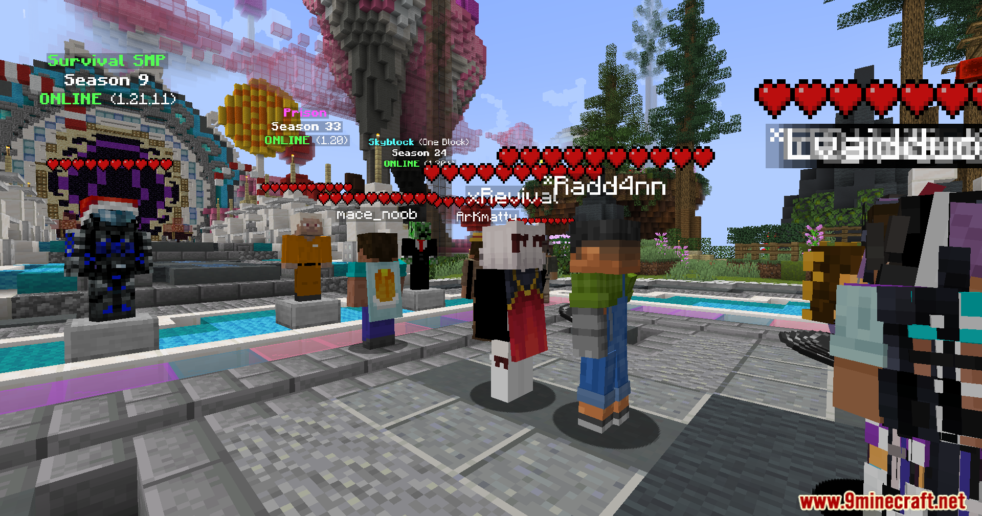 Heart Indicator Mod Screenshot 6 Several players with health hearts displayed above their heads