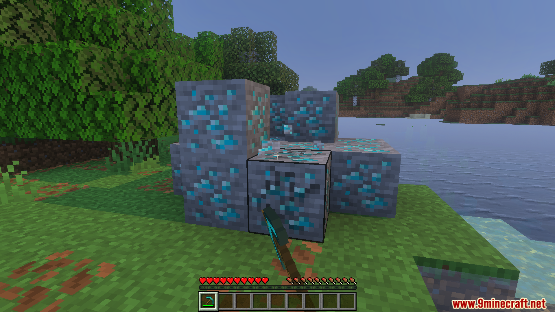 Diamond ores being mined quickly with a pickaxe