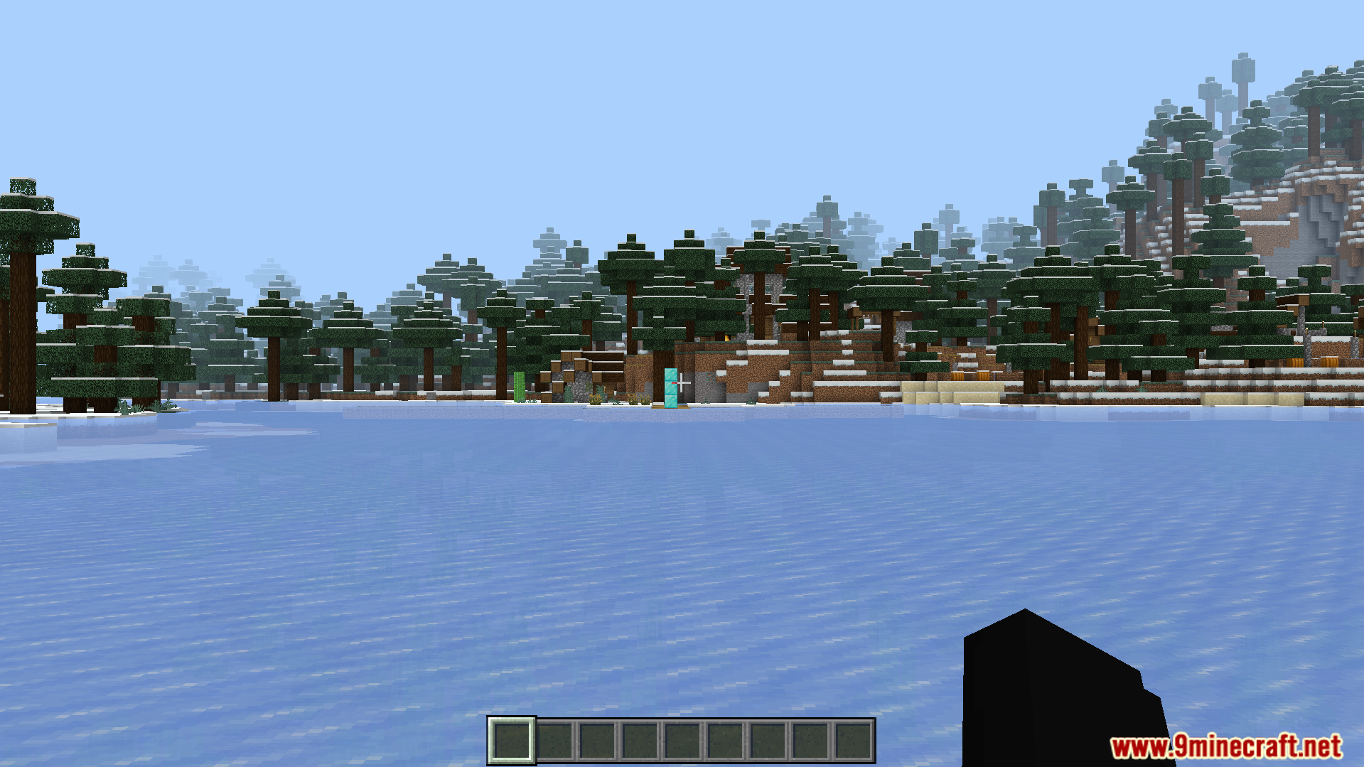 Just Zoom Addon Screenshot 5 Player looking far away at a snowy landscape without a spyglass