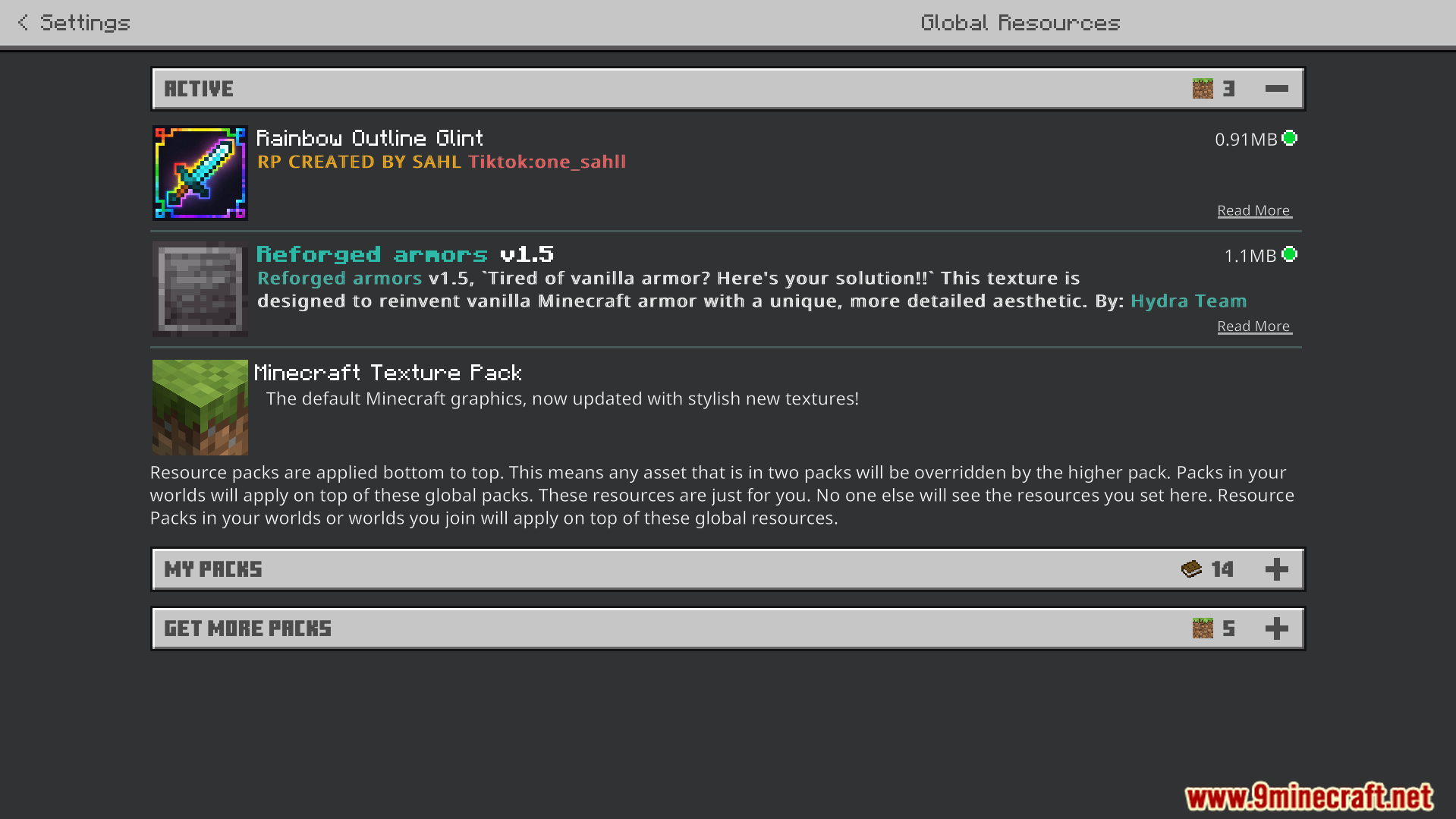 Player viewing active resource packs in the global resources settings menu