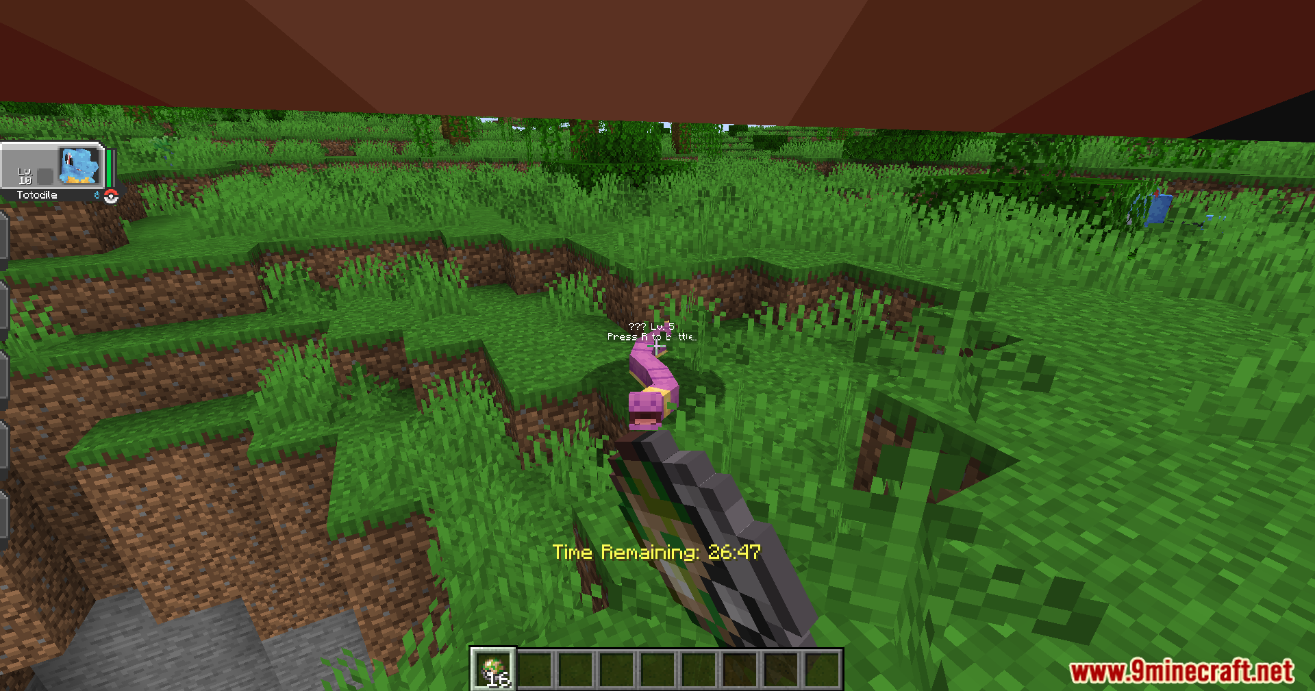 Player encounters a wild Ekans in the safari zone