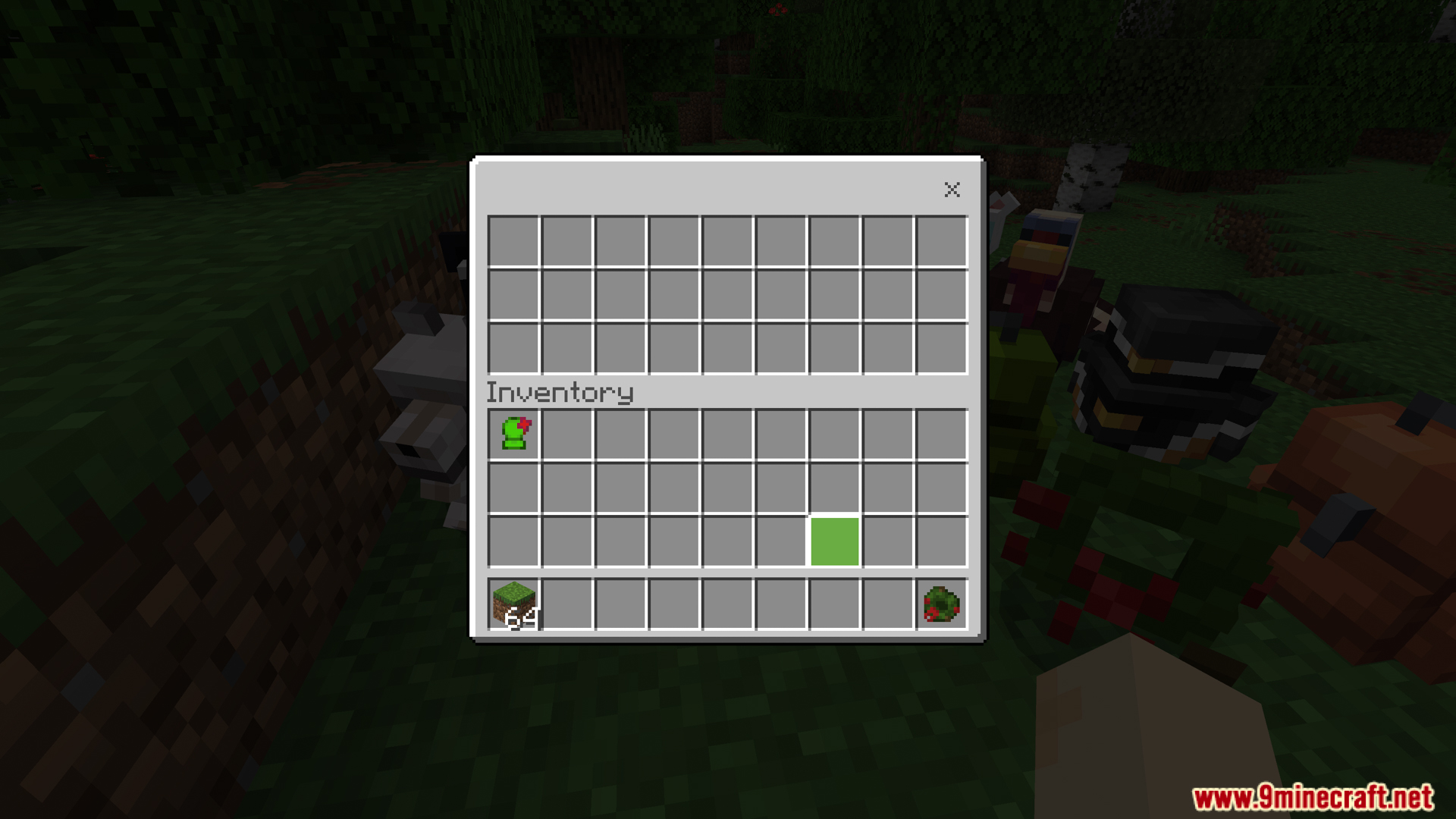 The backpack's inventory stores extra items like leaves and wreaths