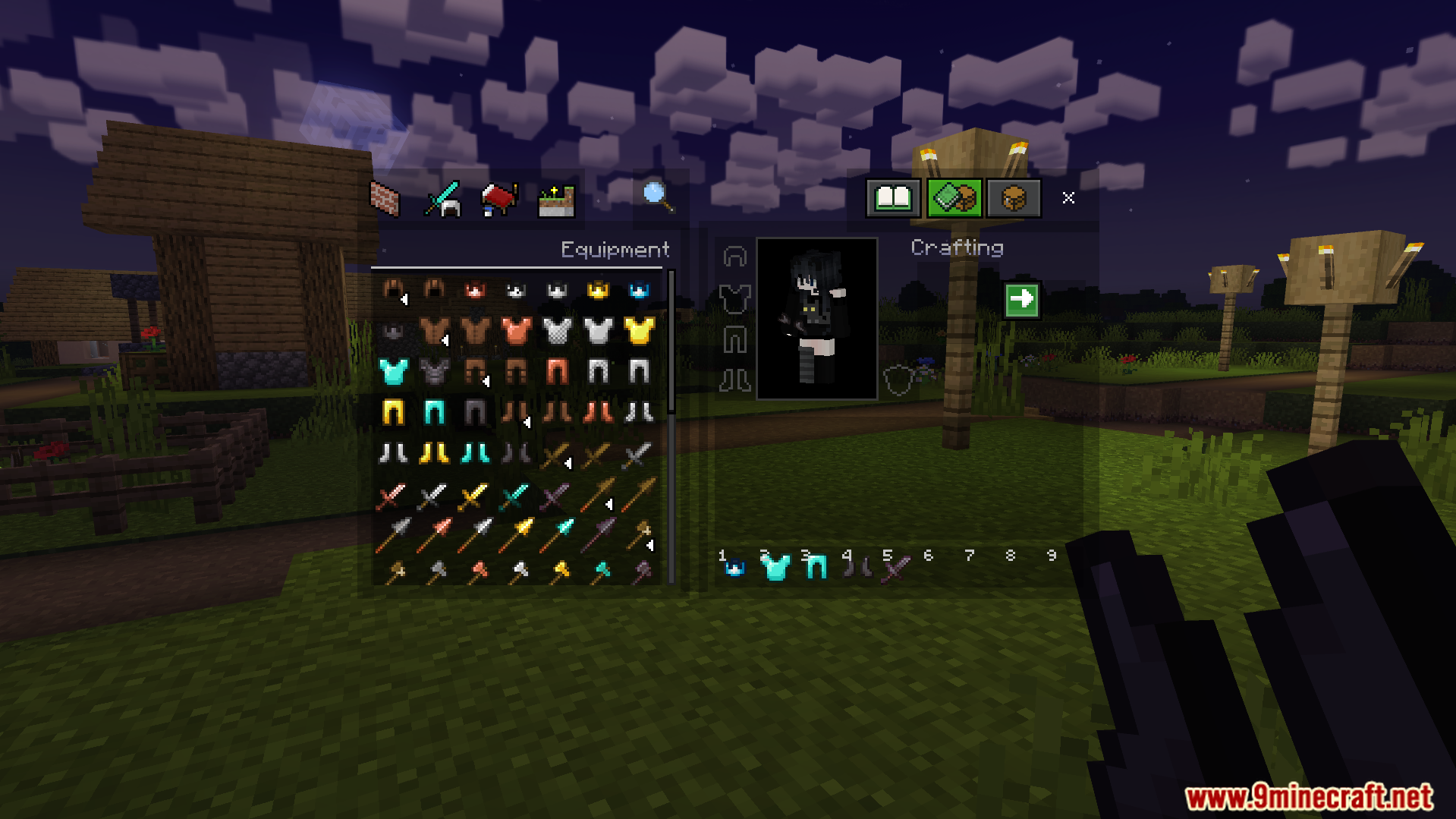 A clear inventory screen shows smaller weapons and armor for combat