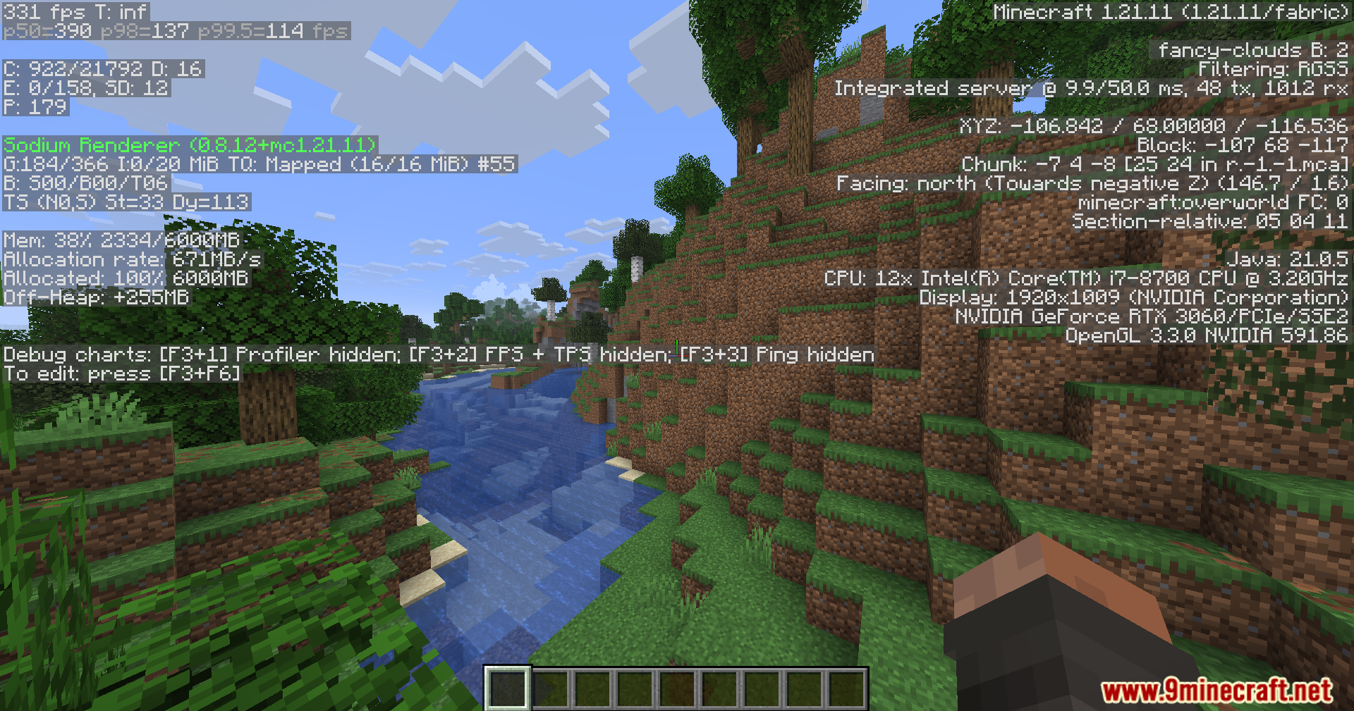 Minecraft debug screen displaying system performance and hardware specifications in game