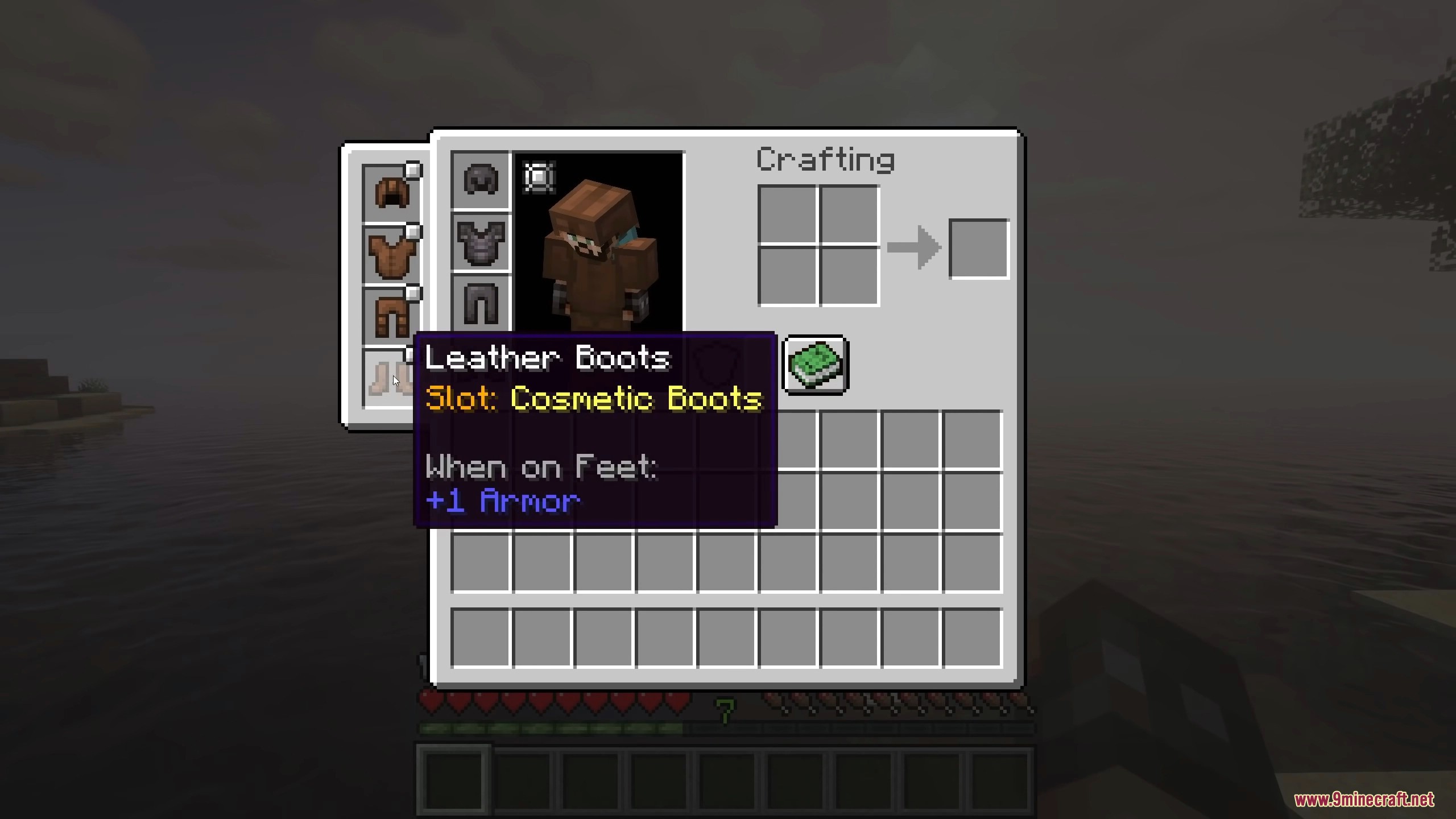 Dragging armor into the cosmetic slots to change your look