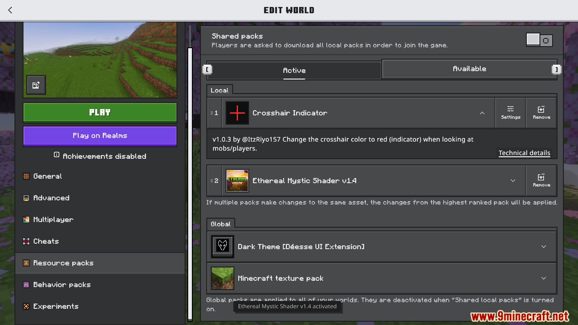 Minecraft menu showing the Crosshair Indicator pack active in resource settings