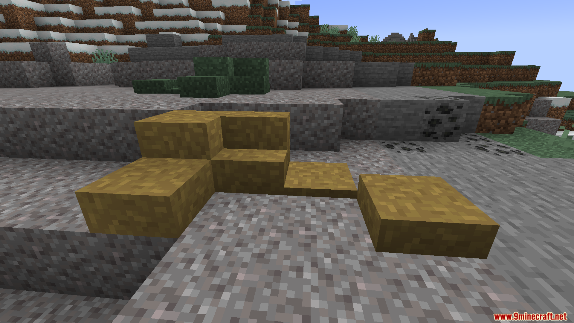 Grass Overhaul PT BR Translation Resource Pack Screenshot 5 Yellow path block slabs and stairs placed on a gravel surface in Minecraft
