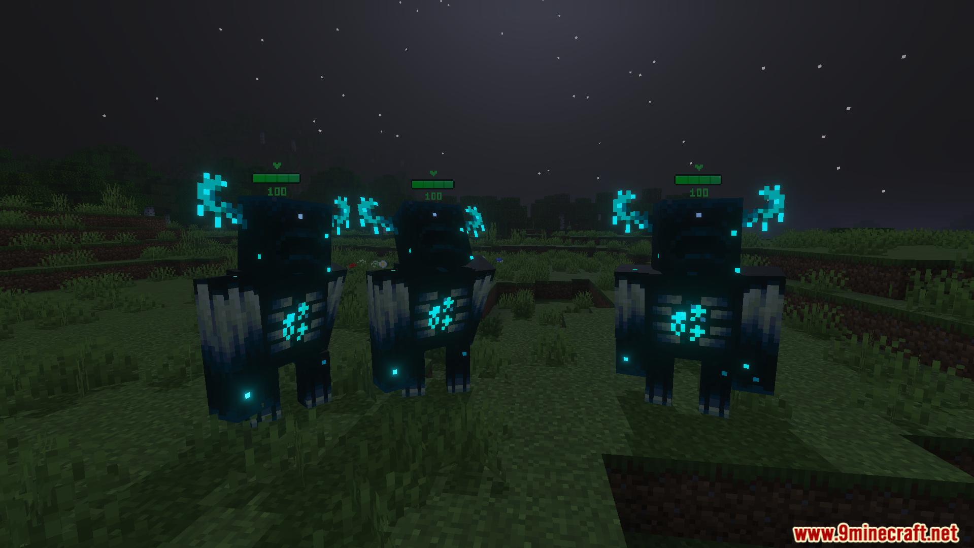 Health Bar Indicator Texture Pack Screenshot 6 Three Wardens standing in a field at night with green health bars visible