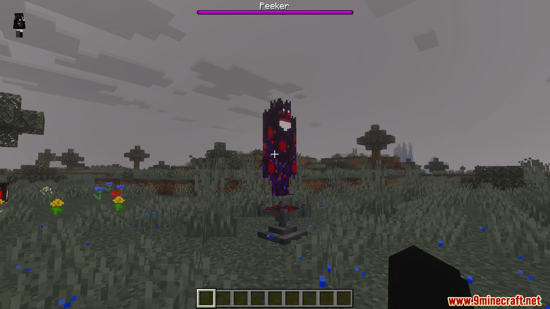 Horror Environment Addon Screenshot 8 The Peeker mob stands in a dark field under a boss health bar