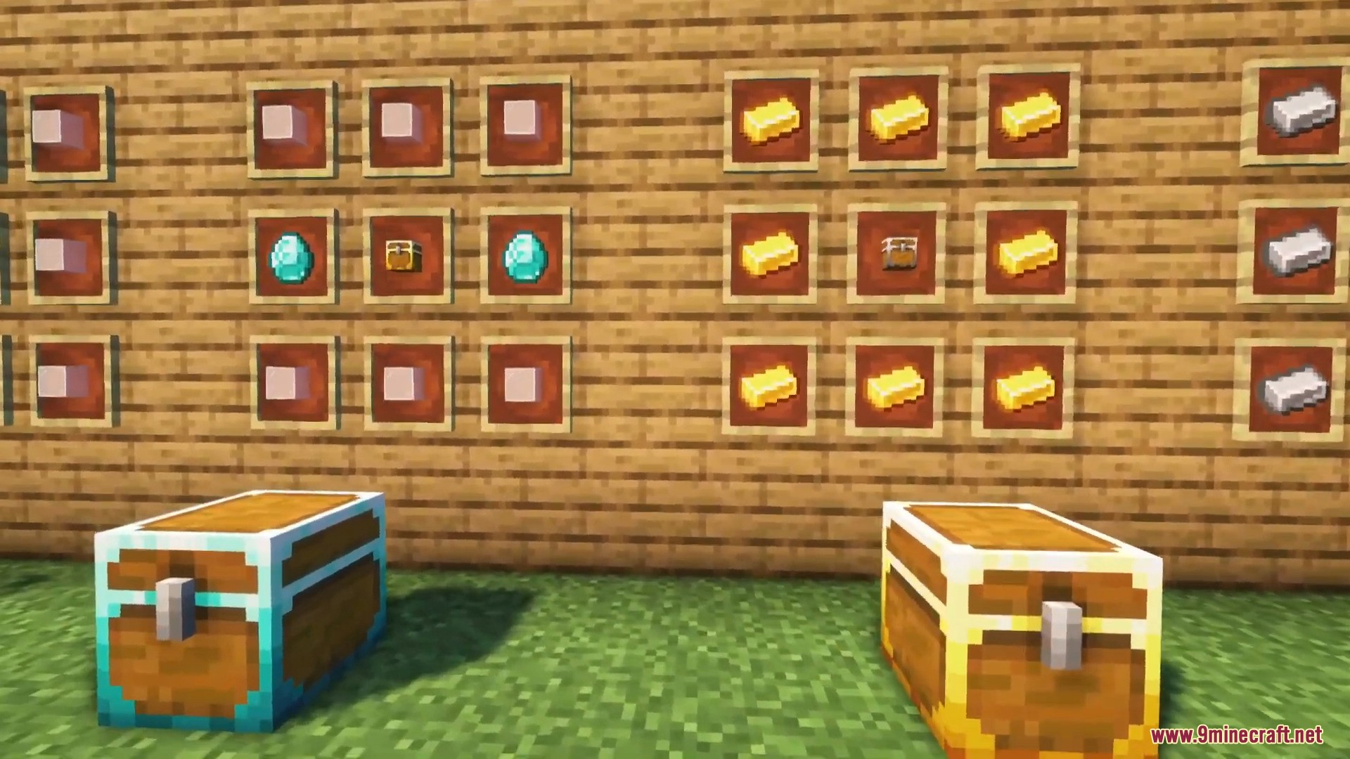 The transparent crystal chest showing its contents from the outside