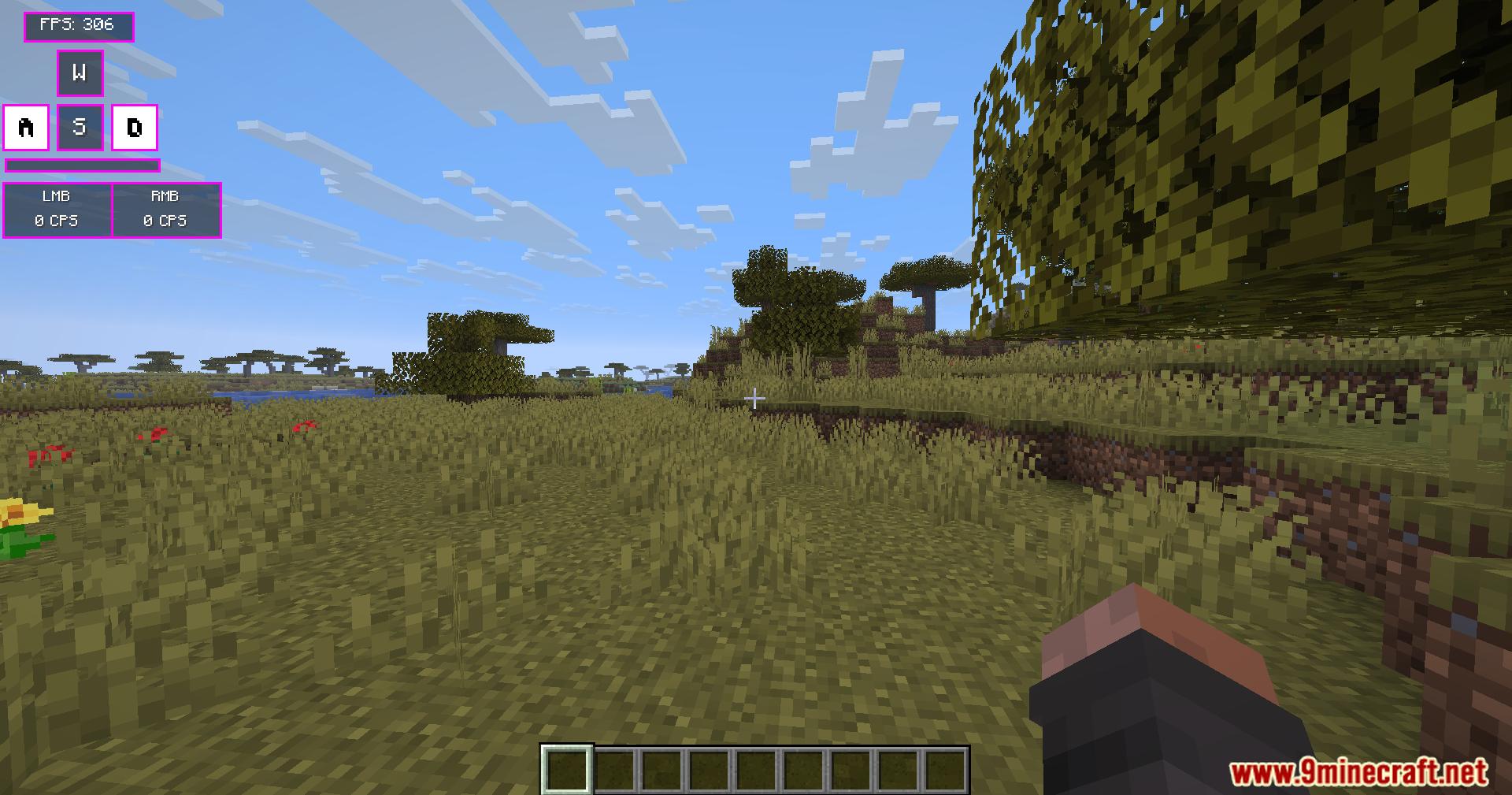 Modern Keystrokes Mod Screenshot 5 Modern Keystrokes Mod shows real time keyboard inputs and FPS in Minecraft