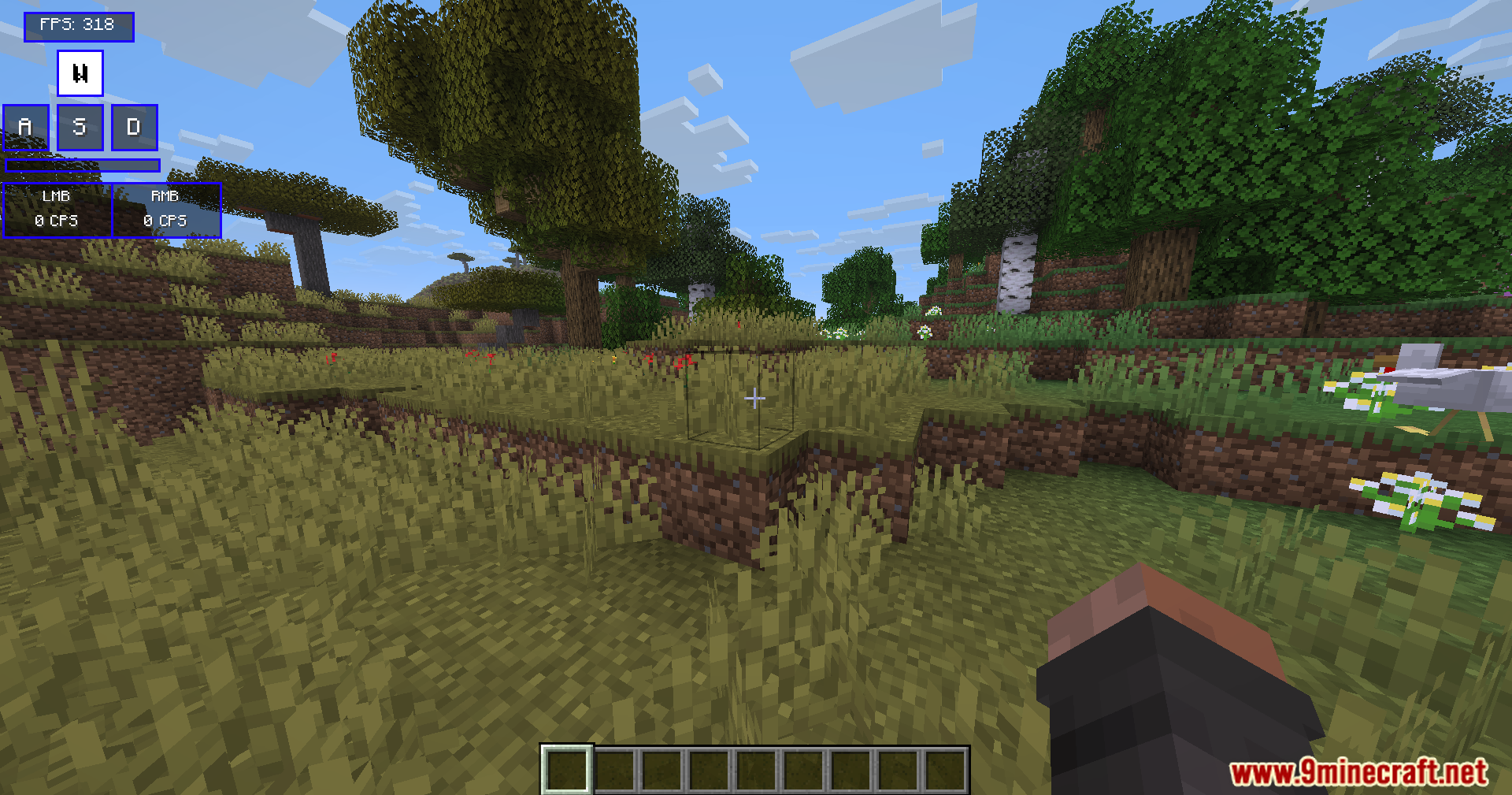 Modern Keystrokes Mod Screenshot 6 The W key highlights on the screen as the player moves forward