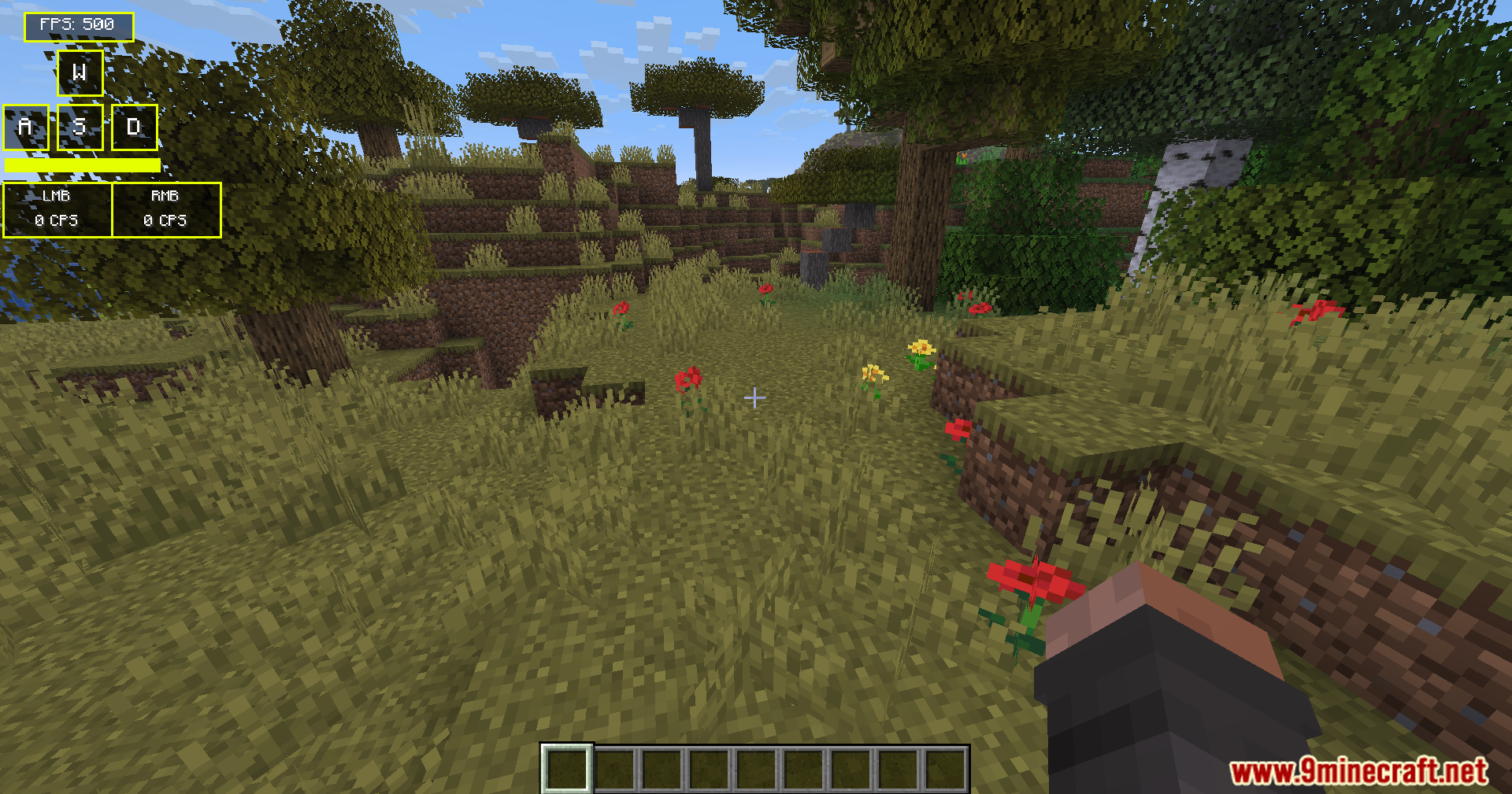 Modern Keystrokes Mod Screenshot 7 Modern Keystrokes Mod displaying movement keys and FPS in a forest