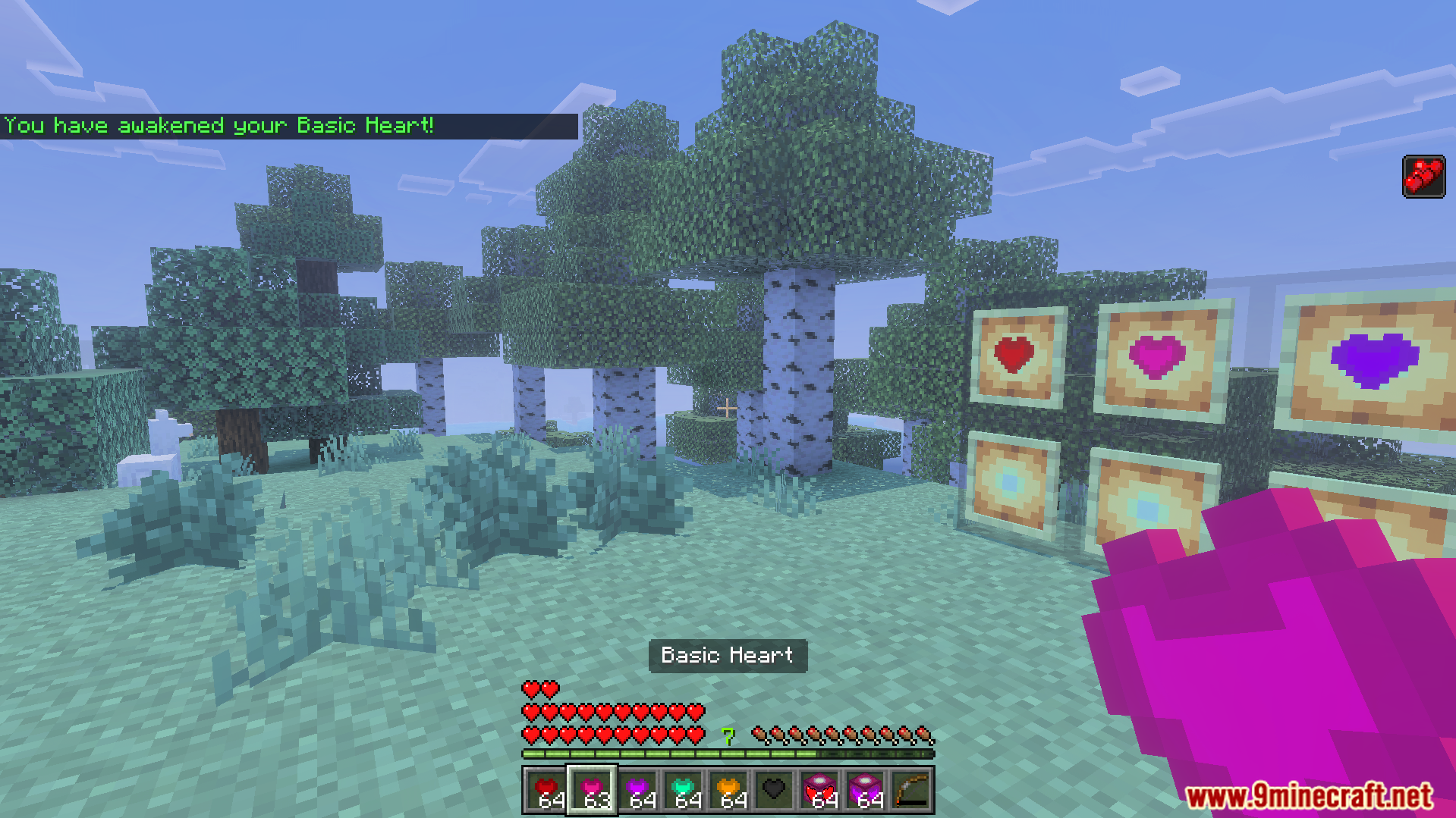 More Health Addon Screenshot 6 Player holding a pink heart item with multiple rows of health bars visible