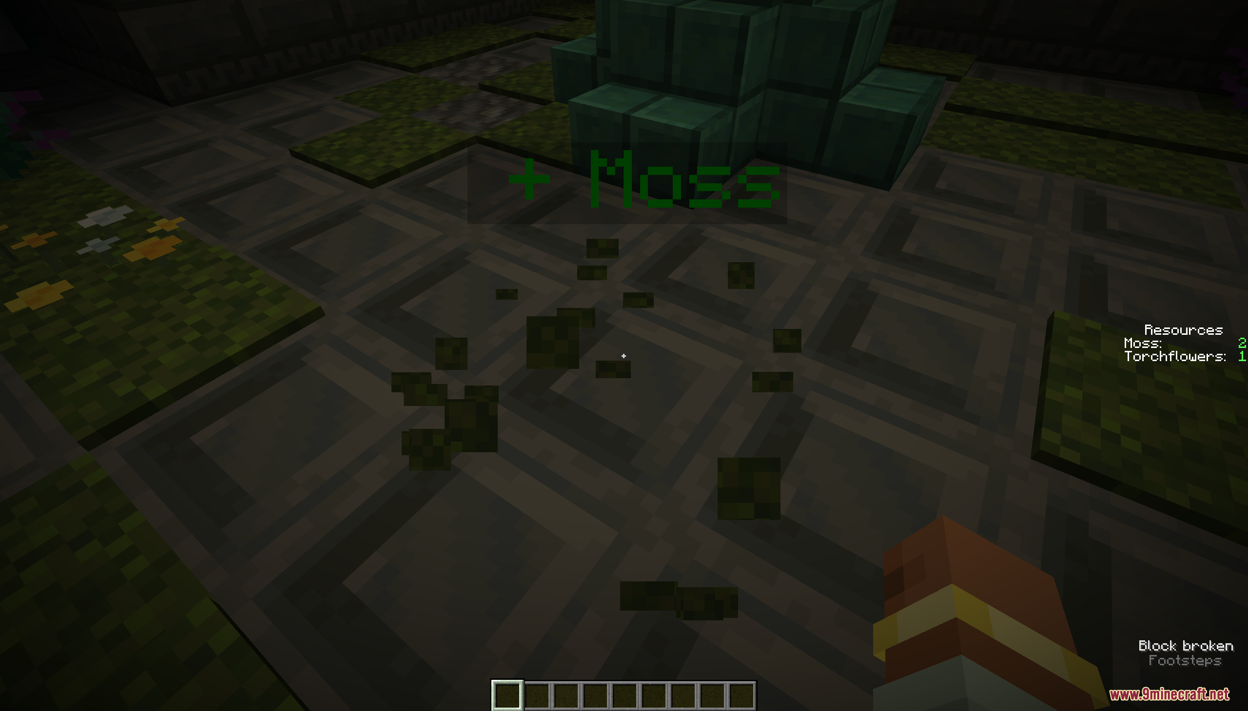 Mossholder Map Screenshot 2 Player harvesting moss from the floor to collect resources for the Mossholder Map