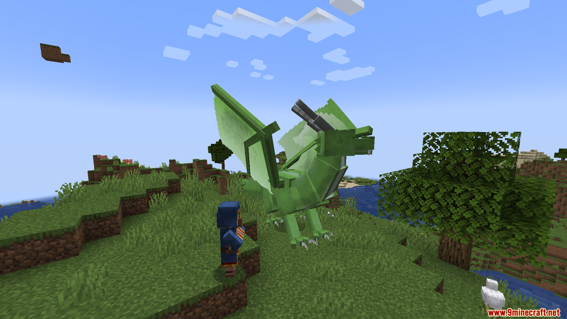 Mythic Mounts PT BR Translation Resource Pack Screenshot 2 A large green dragon stands on a grassy hill next to a wandering trader