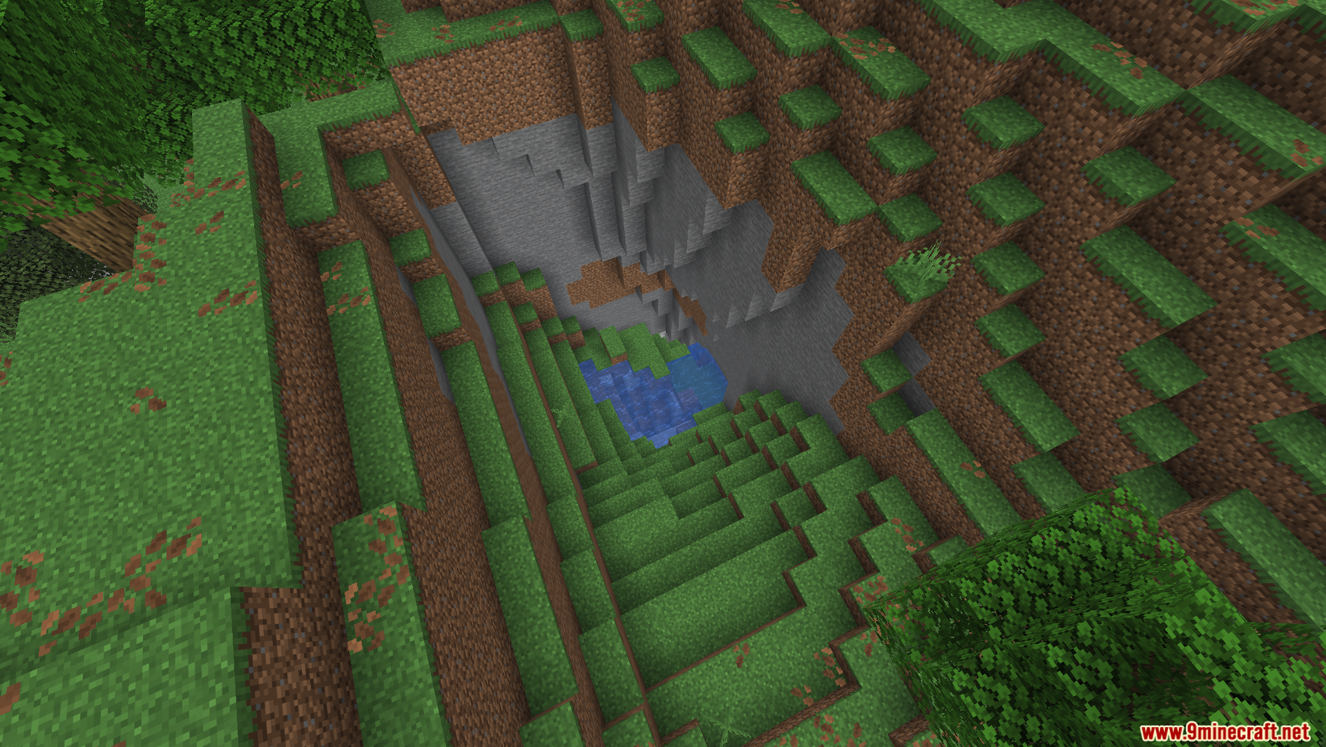 Optimized Fullbright Mod Screenshot 11 Looking down into a deep hole in a jungle biome with water