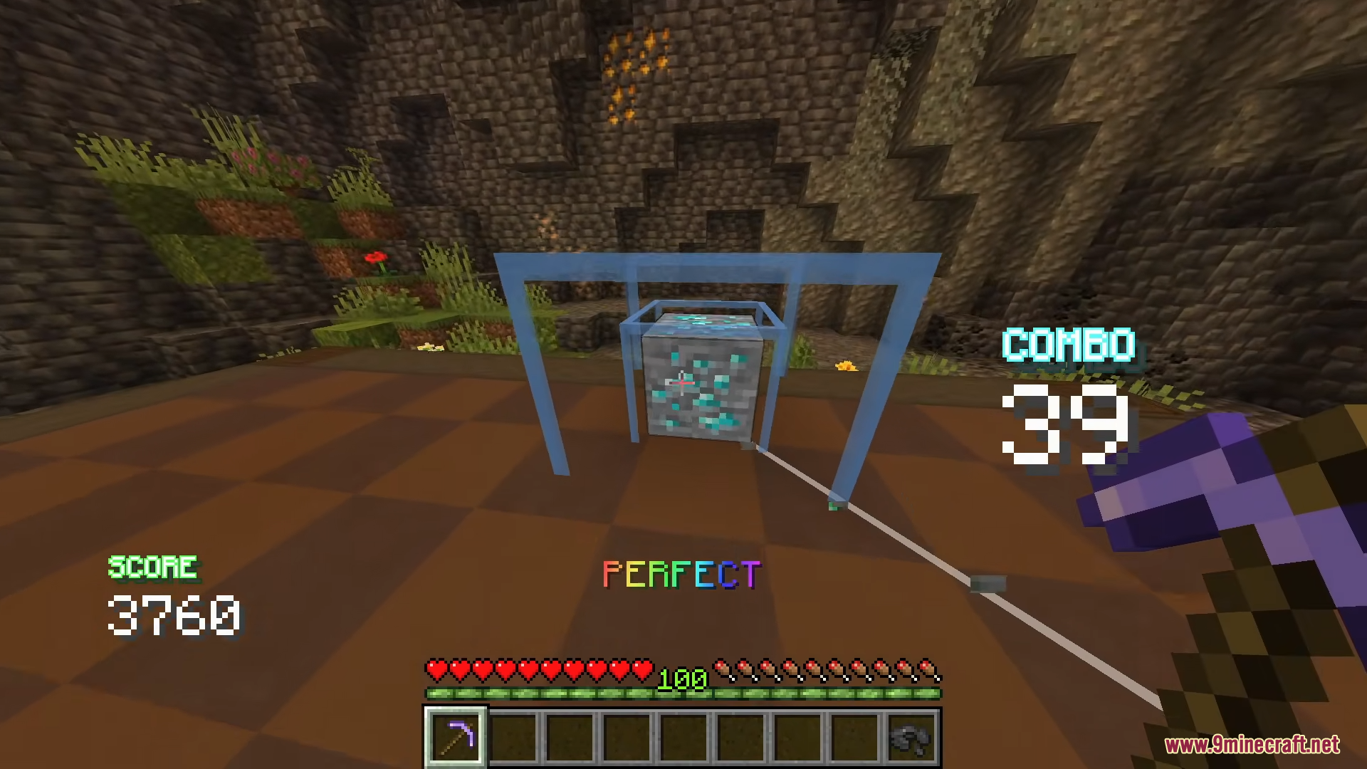 Rhythm Mining Map Screenshot 2 Player hitting a perfect note while mining diamond ore in the rhythm map