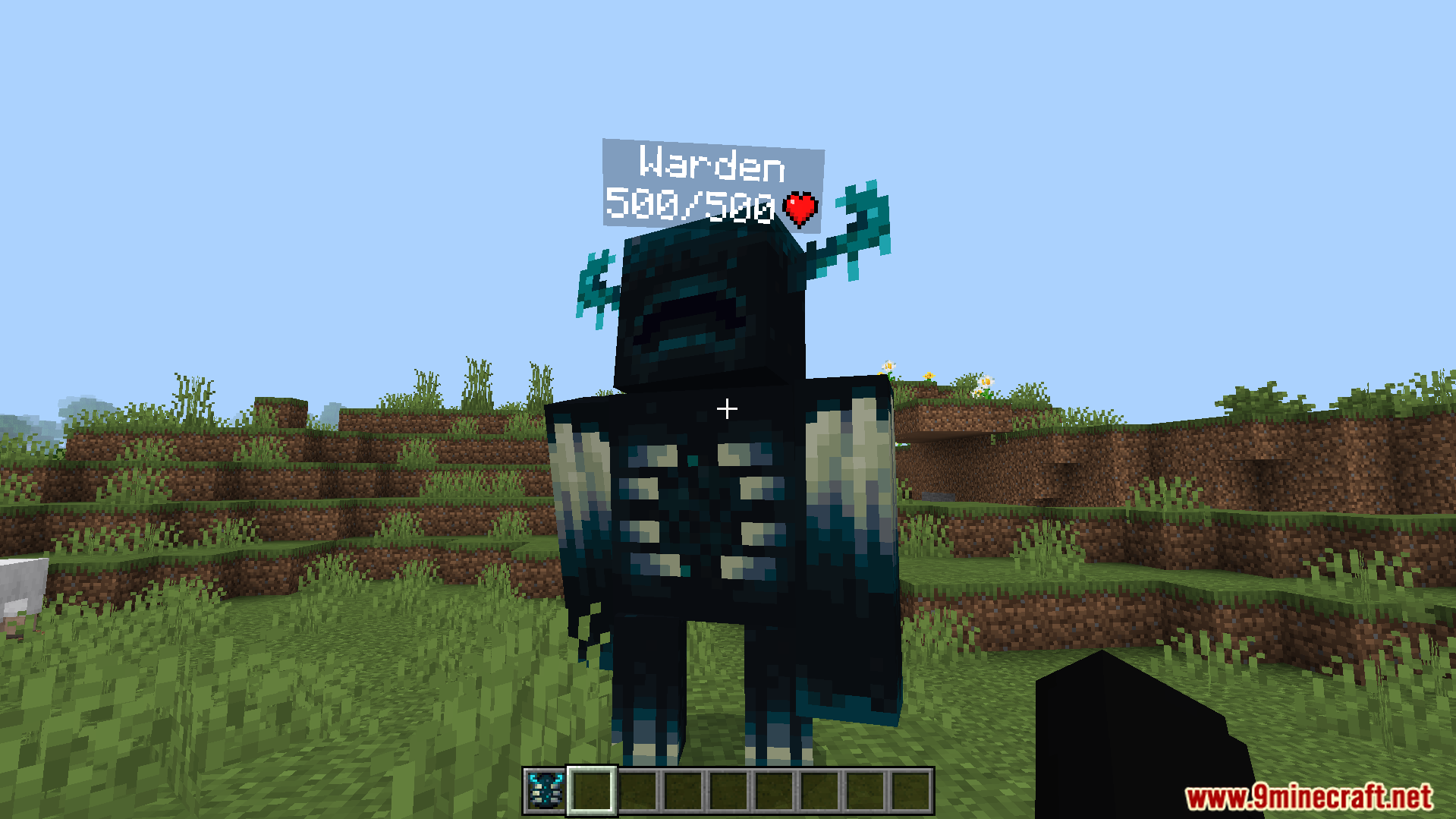 Simple Health Indicator Addon Screenshot 2 Floating text bar showing five hundred health points above a Warden mob