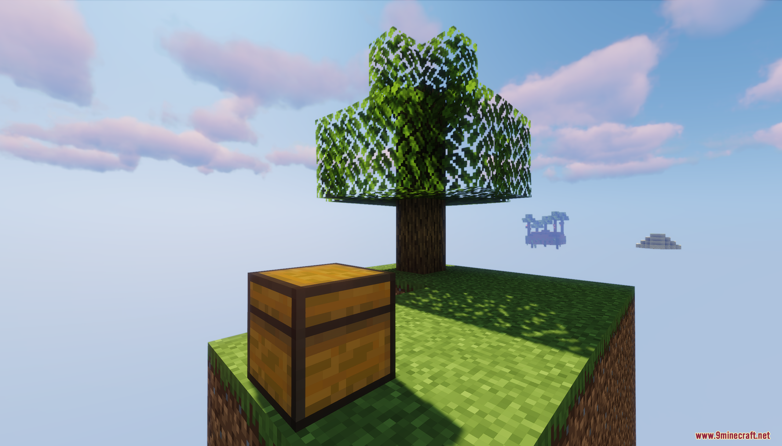 SkyLand Origins Map Screenshot 3 The starting island in SkyLand Origins Map with a tree and chest