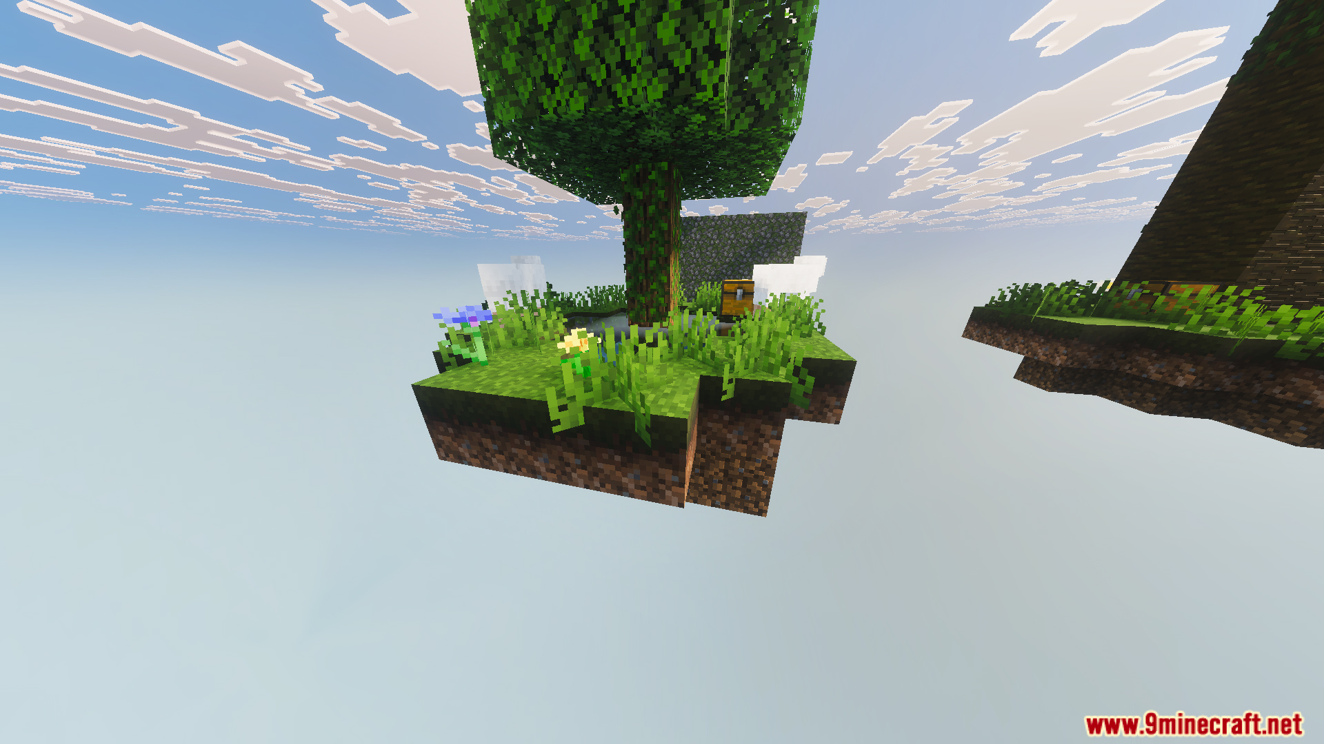 Skyblock Survival Void Island Challenge Map Screenshot 3 Starter island in Skyblock Survival Void Island Challenge Map with a single tree