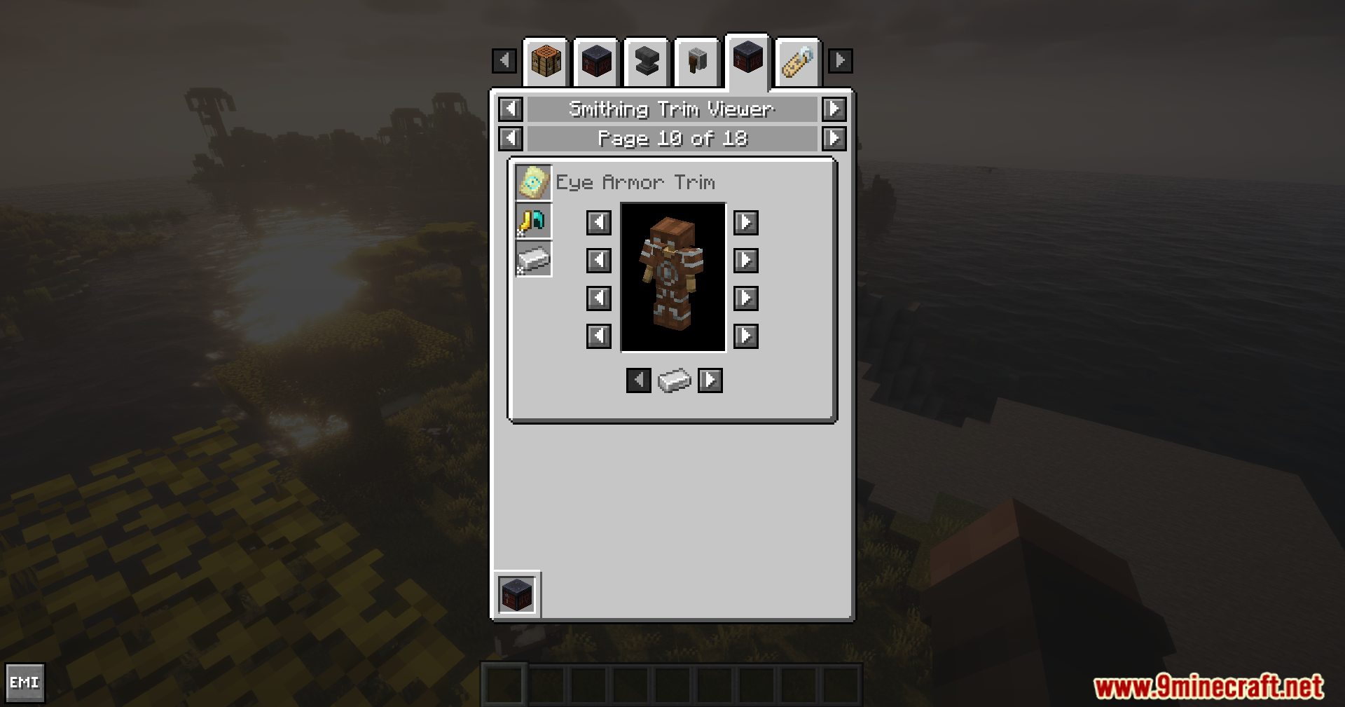Smithing Template Viewer for JEI/EMI Mod Screenshot 8 A character model previewing the Eye Armor Trim pattern in the smithing menu