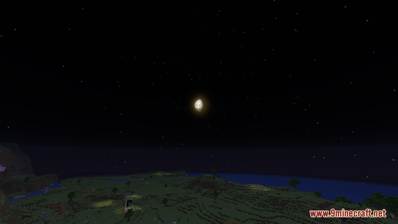 Sun & Moon Reimagined Resource Pack Screenshot 10 A glowing moon and stars illuminate the dark night sky in Minecraft