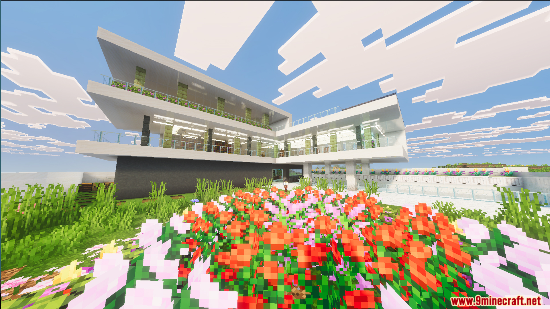 Survival Modern House 31 Map Screenshot 10 Survival Modern House 31 Map features a luxury mansion with a flower garden