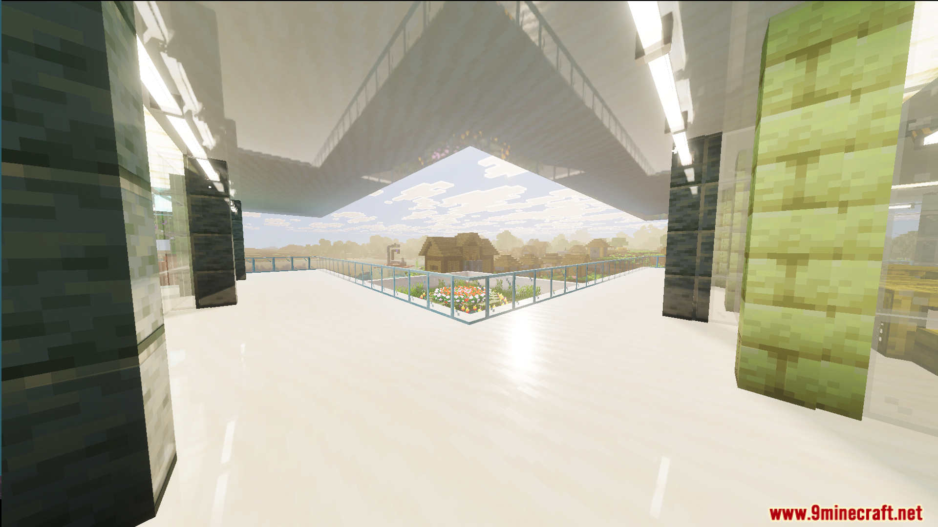 Survival Modern House 31 Map Screenshot 3 Survival Modern House 31 Map features a large white mansion with glass balconies