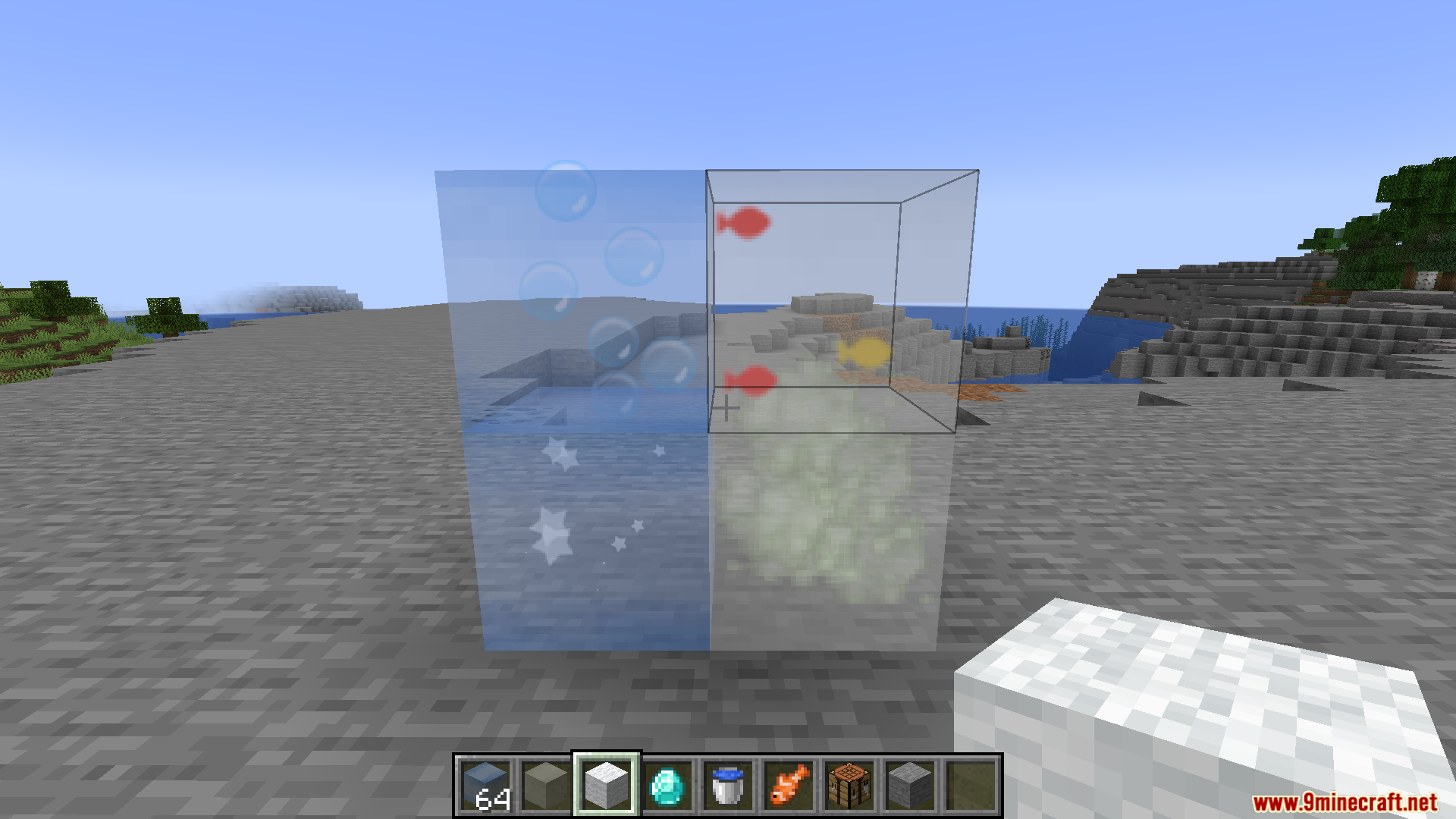 Glass blocks containing bubbles sparkles fish and smoke particles in Minecraft