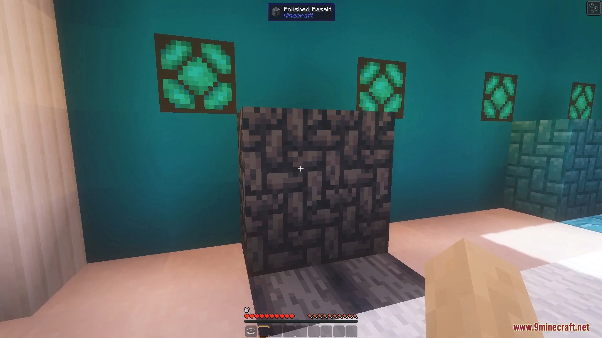 Vertical connection style joining blocks up a column