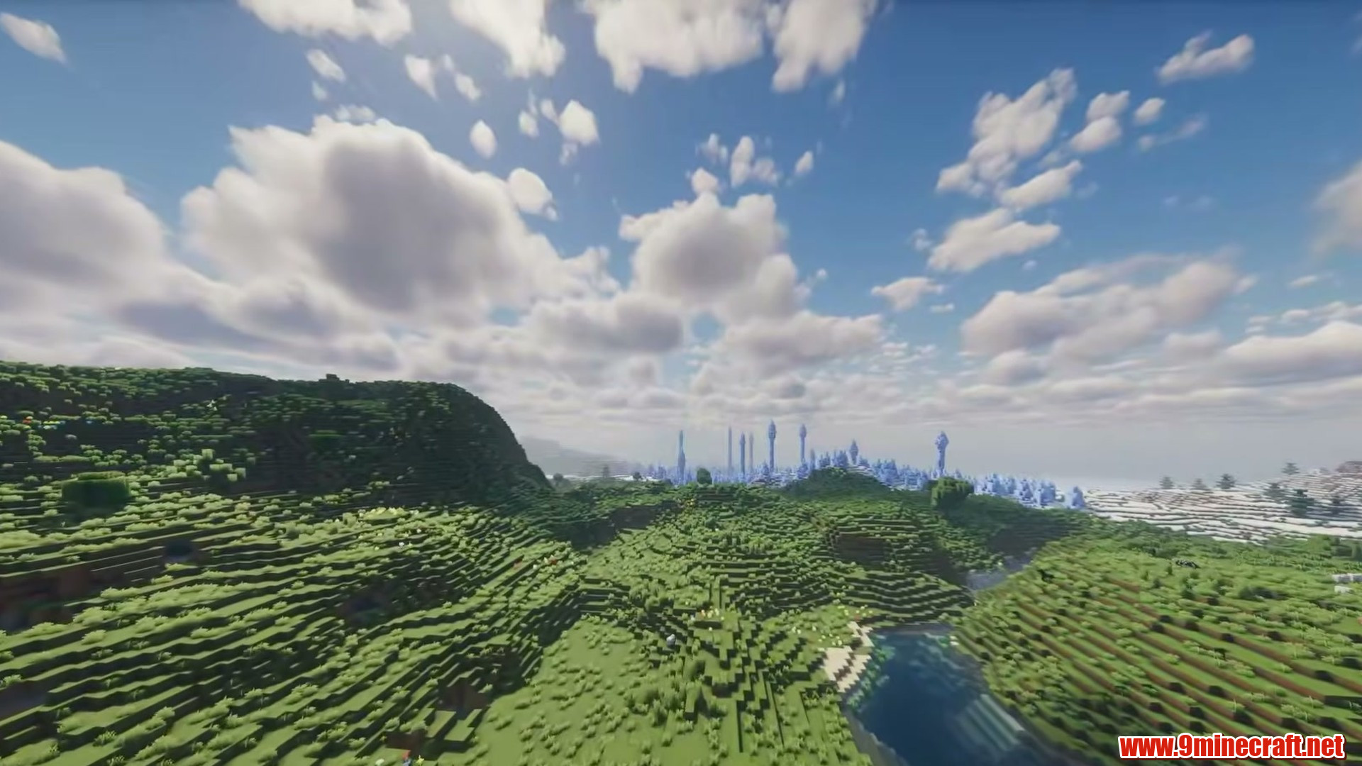 Terrain and landmarks in Minecraft seed 1535653862421370004