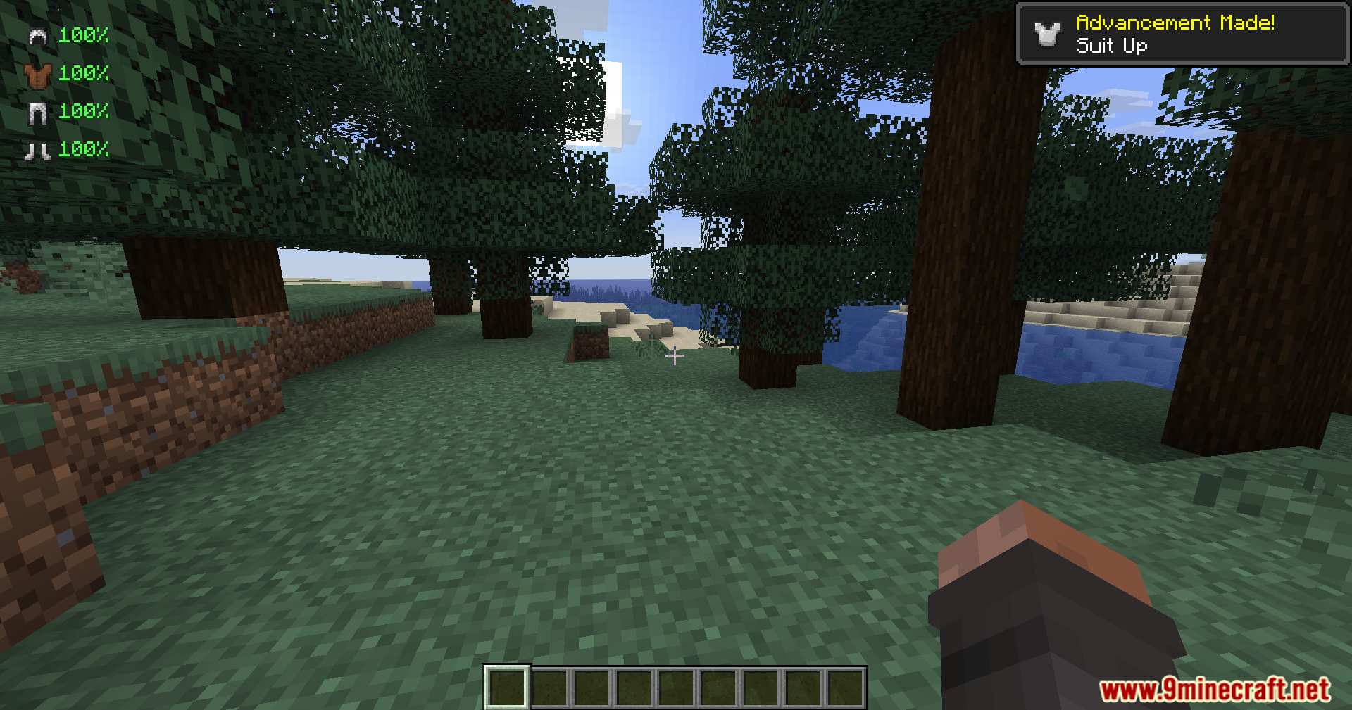 Armour Durablity Hud Mod Screenshot 2 In game view showing armor durability status icons and percentages on screen