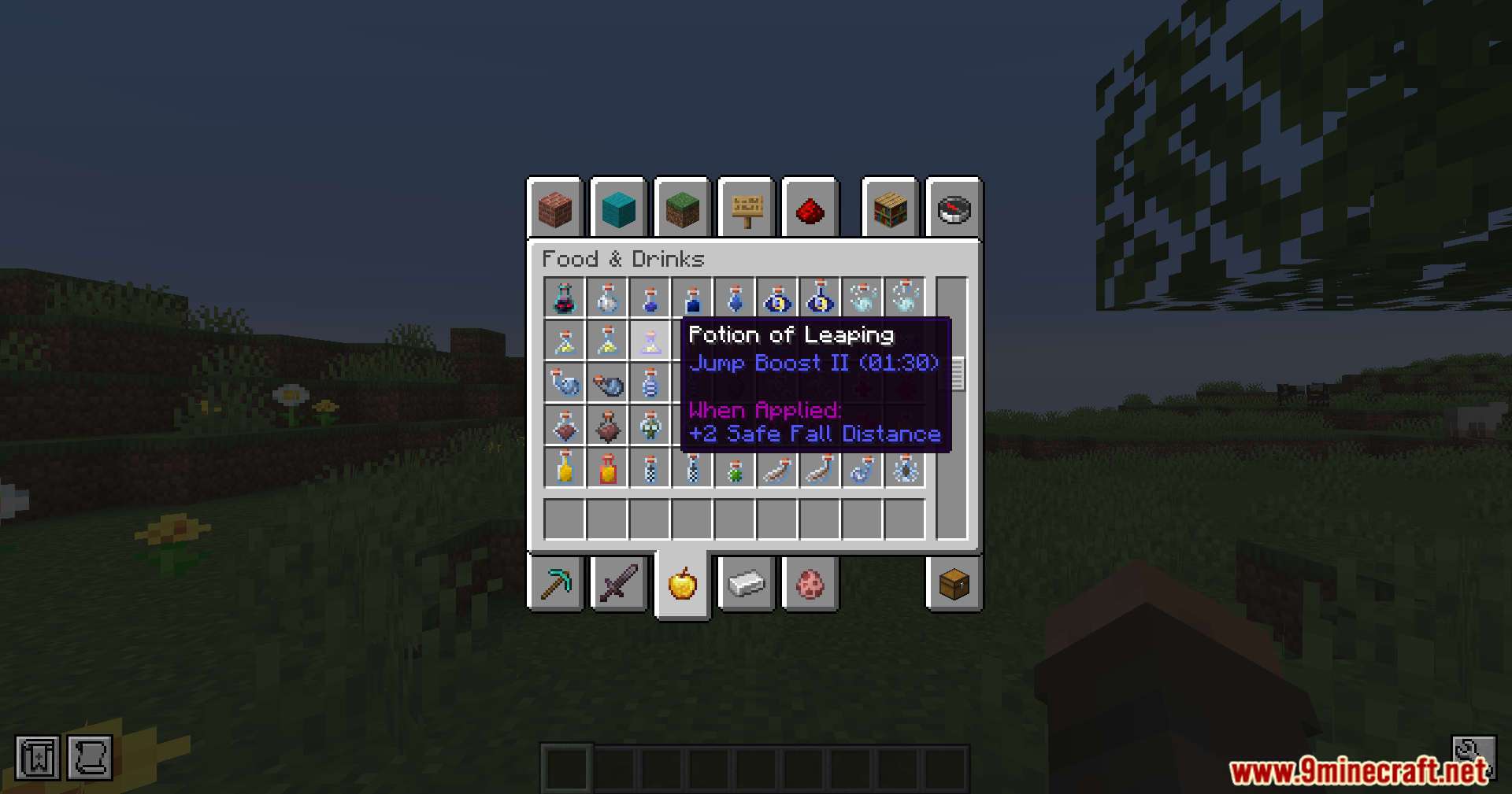 Beautiful Potions Mod displays a unique Potion of Leaping bottle in the inventory