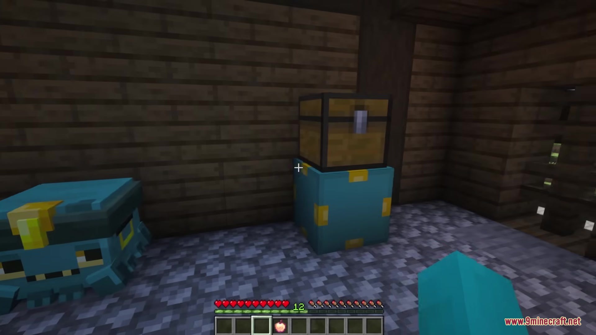 Chestmonster Mod Screenshot 3 A wooden chest placed on top of a blue Chestmonster storage hub block