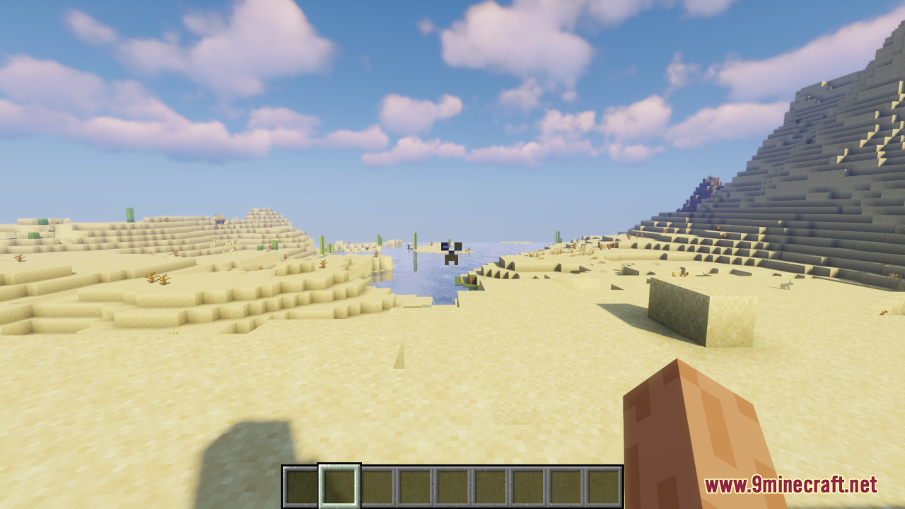Creeper Crosshair Resource Pack replaces the standard aiming cross with a Creeper face