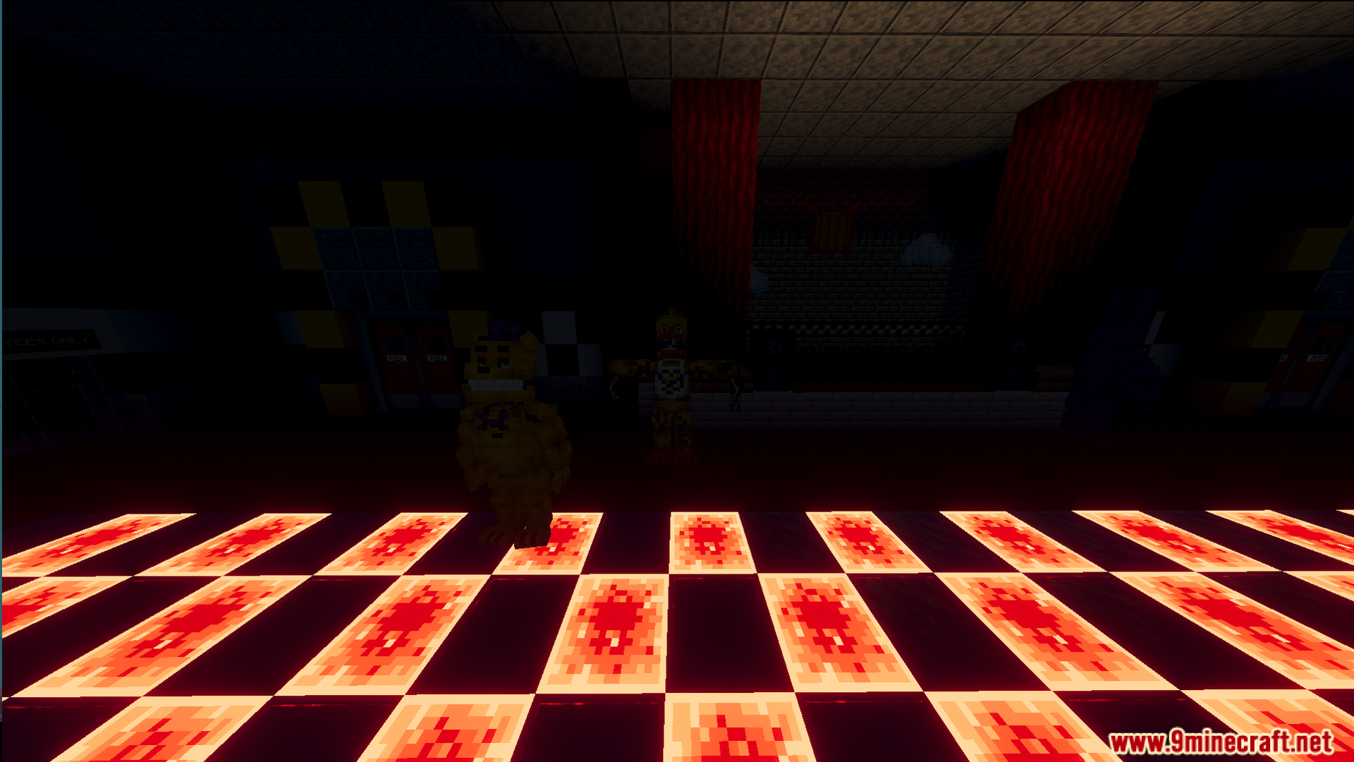 Fazbears Pizzeria Horror Ofv2 Map Screenshot 1 Golden animatronic standing in Fazbears Pizzeria Horror OFv2 Map with glowing floor