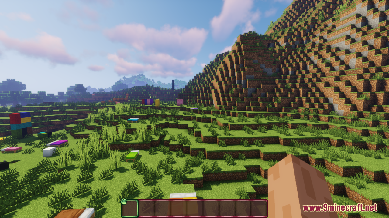 Frogcrafting Hotbar Resource Pack Screenshot 2 Player view of a grassy field with a custom frog themed hotbar