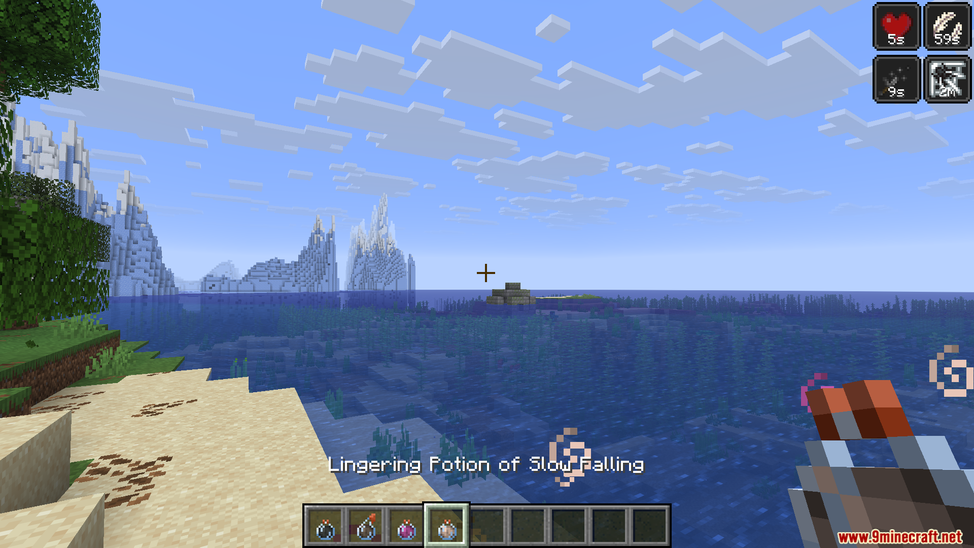 GUI Effect Timer Mod Screenshot 1 Player holds a potion with active status effect timers on screen